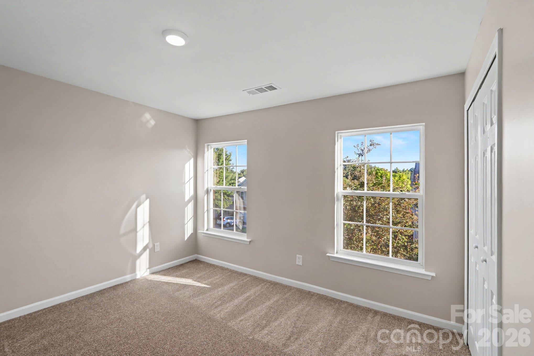 4059 Houldsworth Drive Property Photo 17