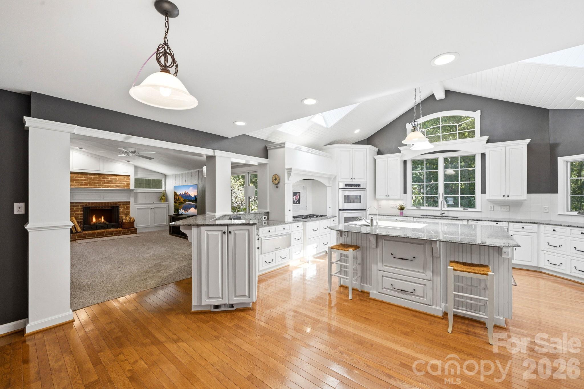 450 Mills Gap Road Property Photo 4