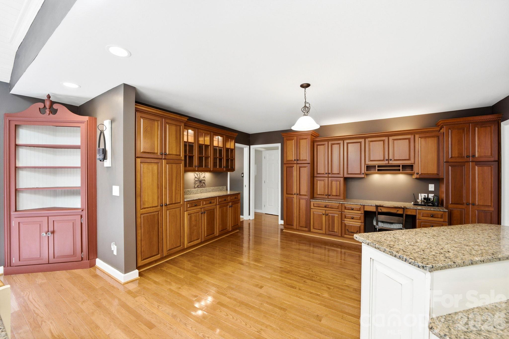 450 Mills Gap Road Property Photo 10