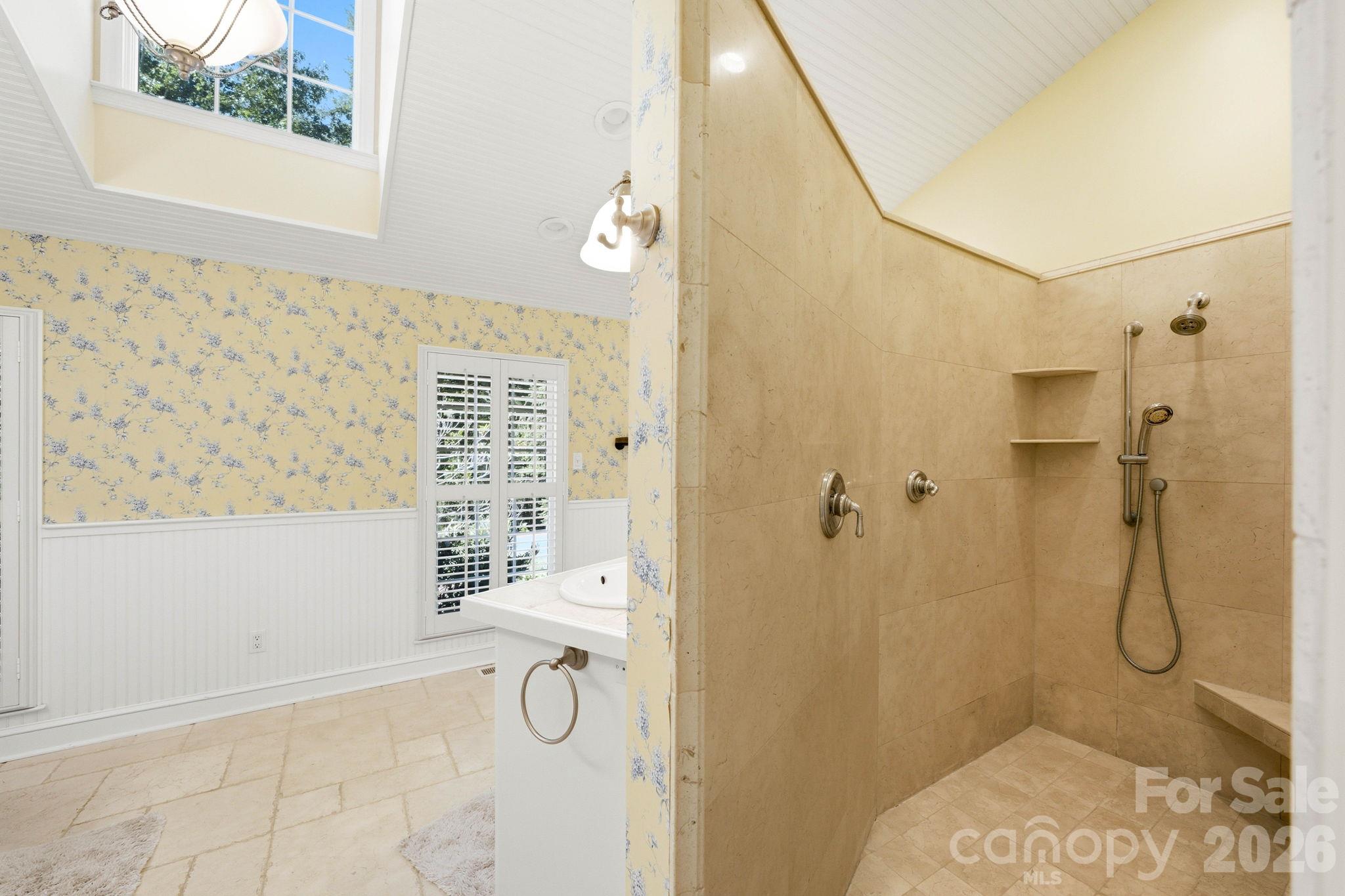 450 Mills Gap Road Property Photo 17