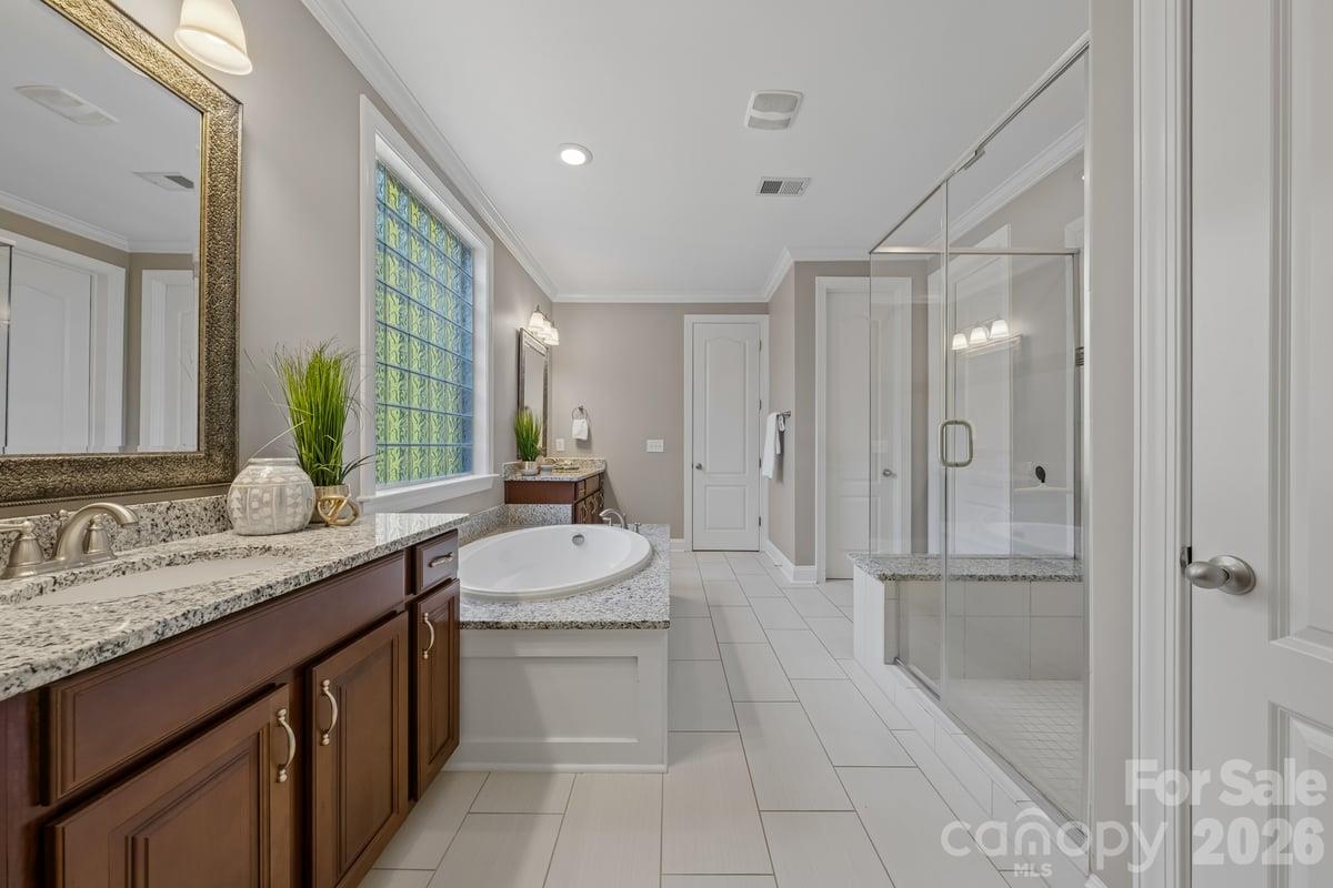 7123 Yellowhorn Trail Property Photo 25