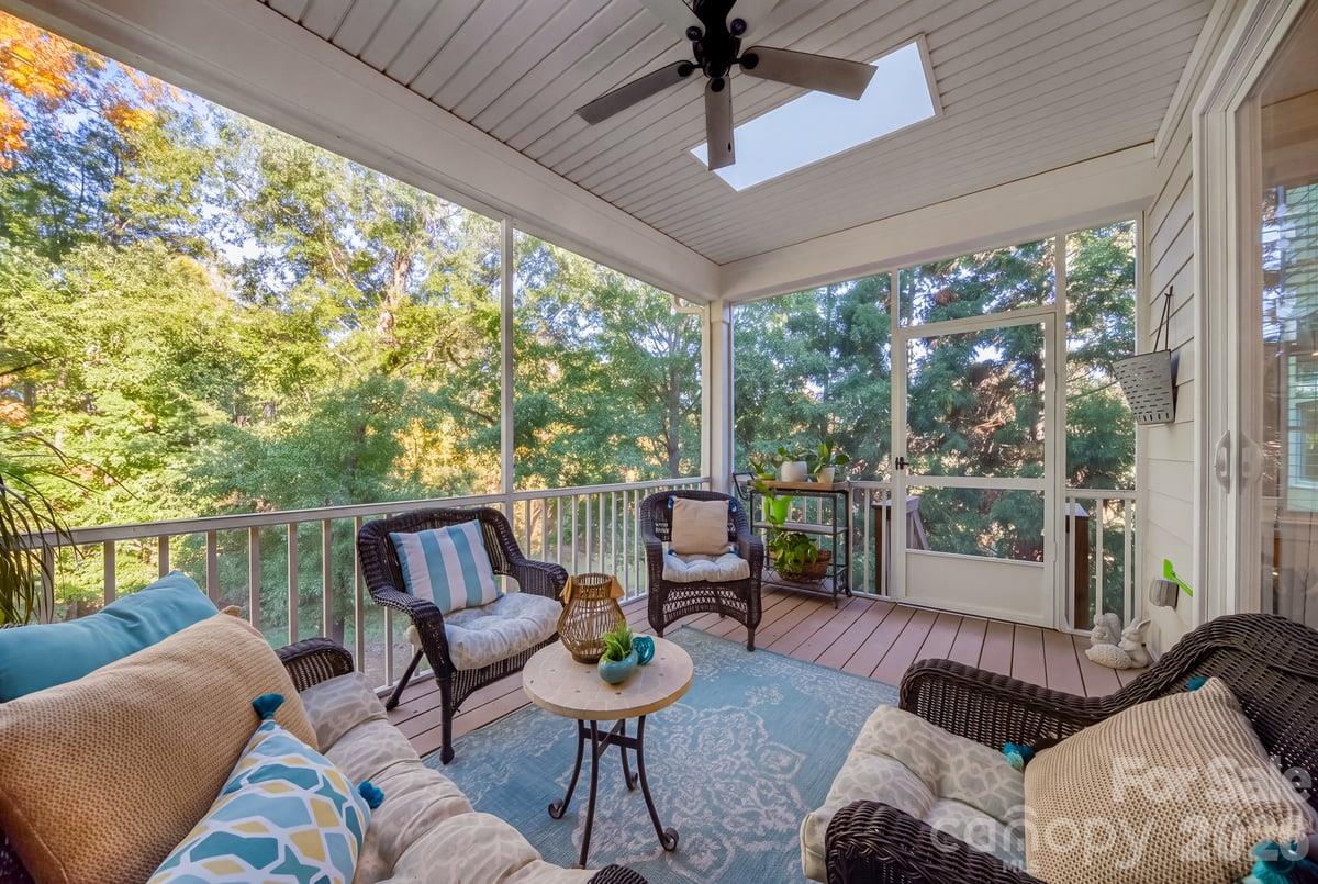 7123 Yellowhorn Trail Property Photo 28