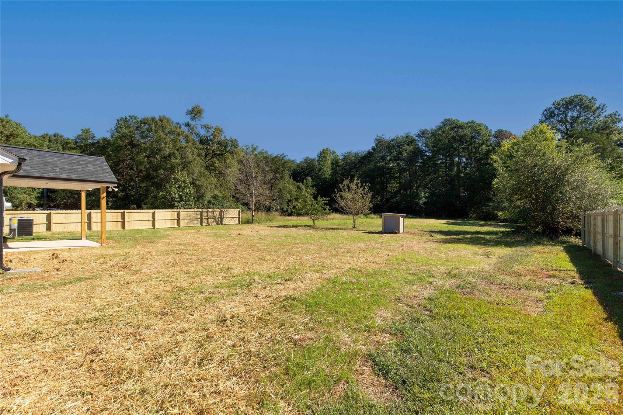 1692 Molly Circle Property Photo 31