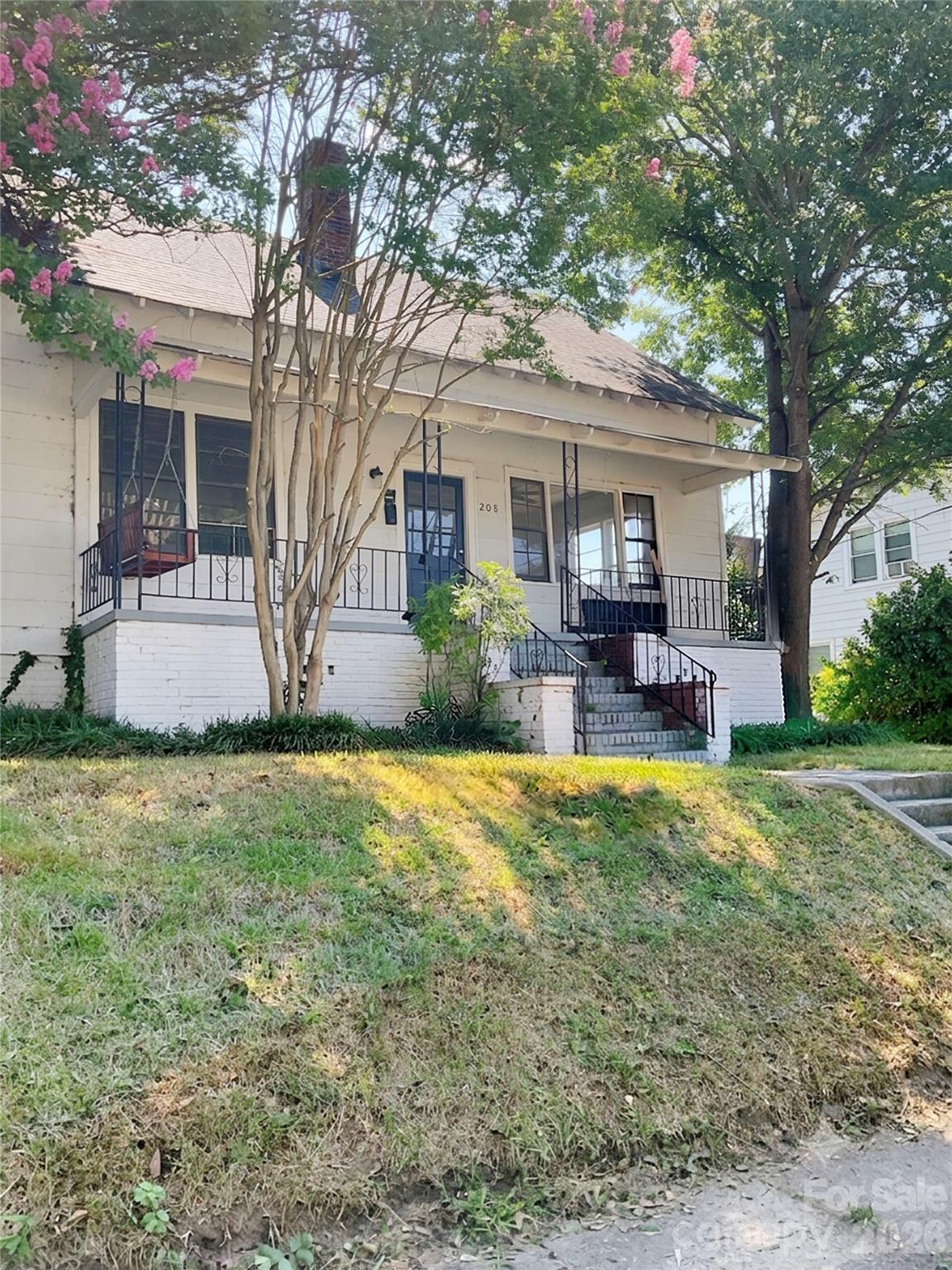 208 S Ransom Street Property Photo 1