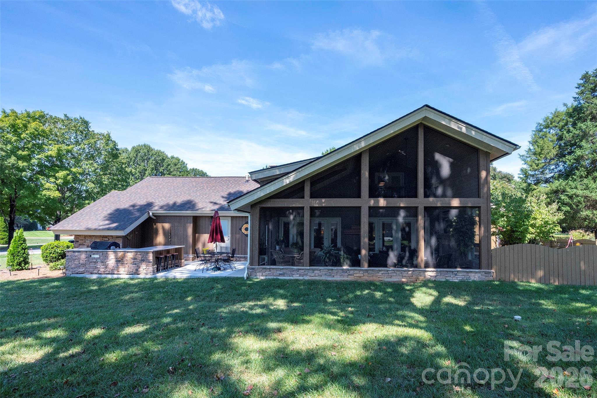 109 Holly Circle Property Photo 5