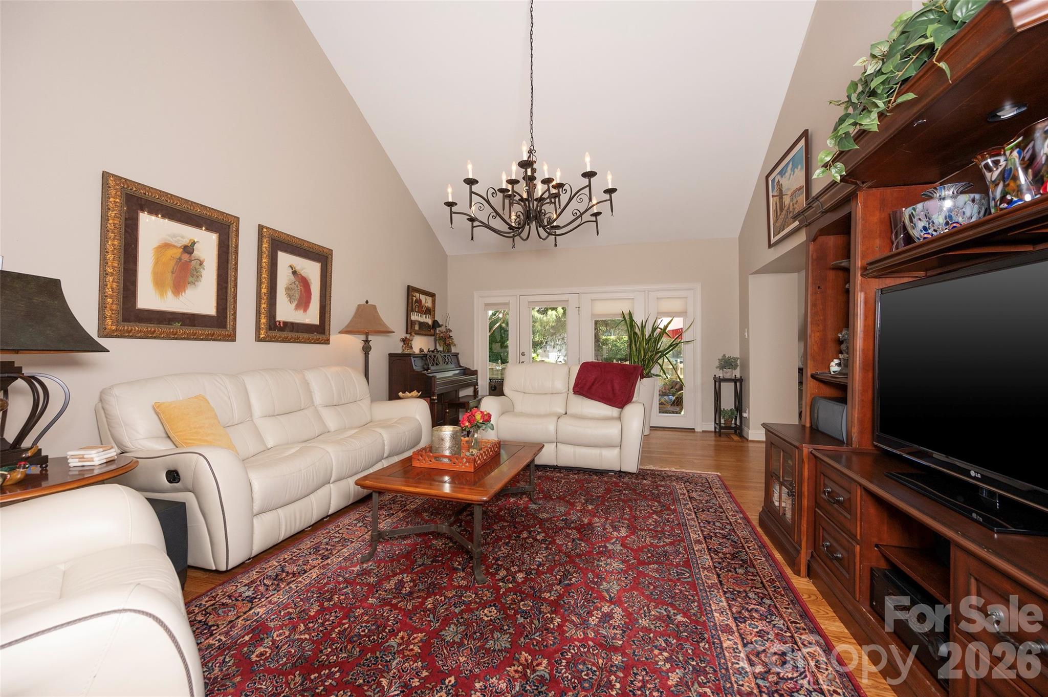 109 Holly Circle Property Photo 12