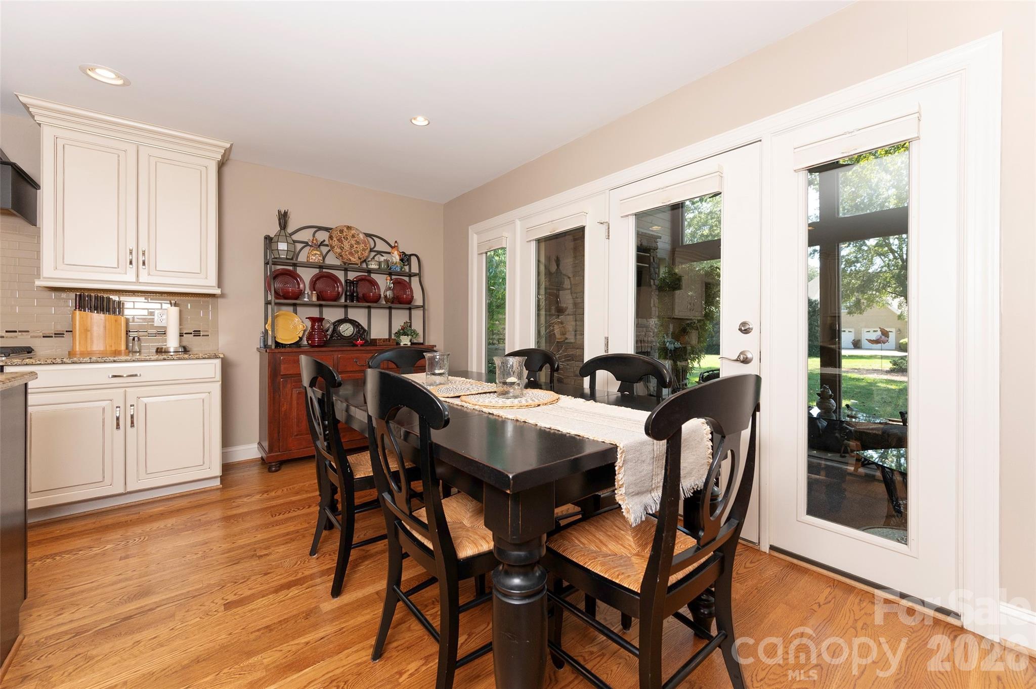 109 Holly Circle Property Photo 18