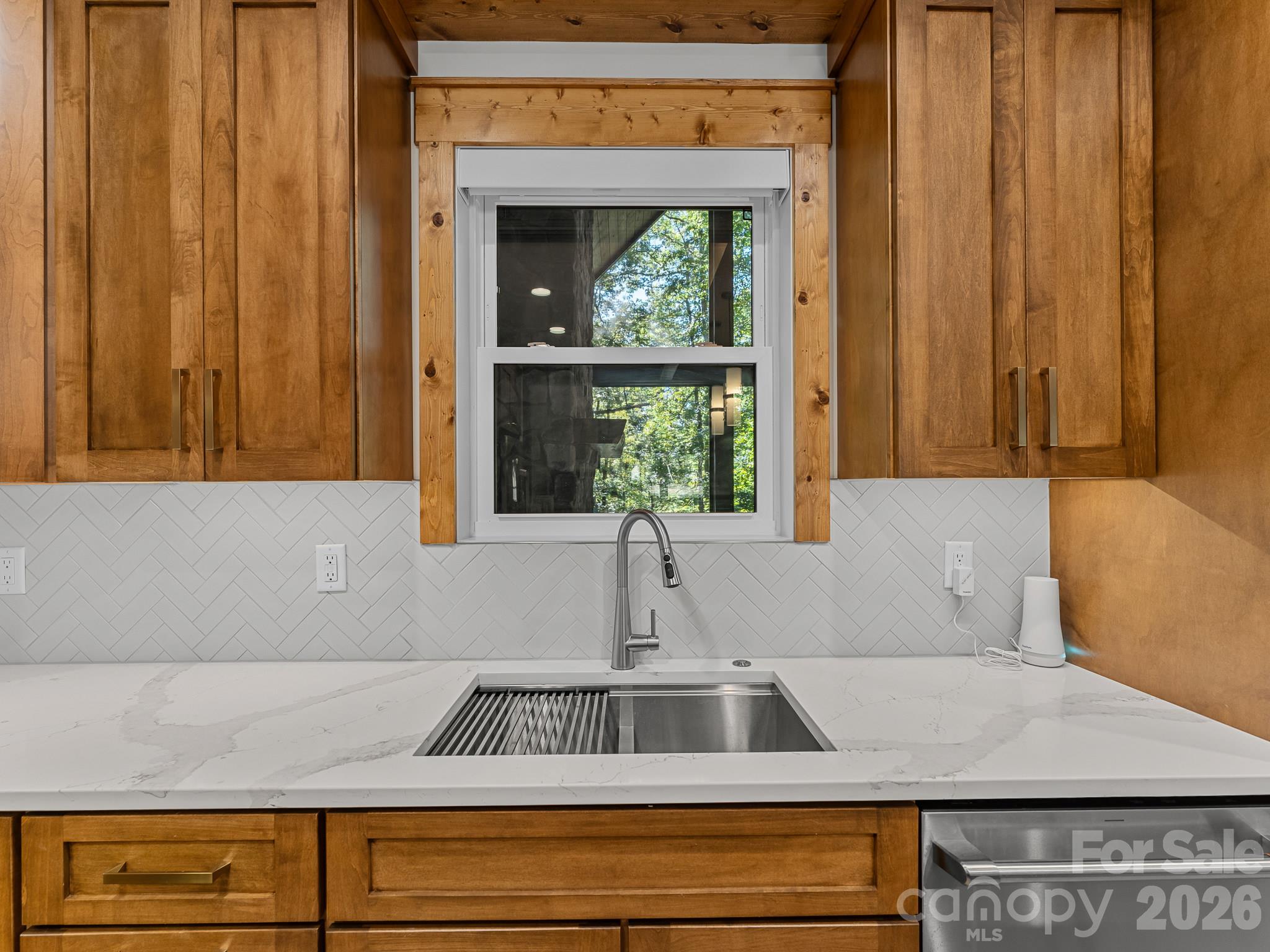 15 W Moytoy Lane Property Photo 19
