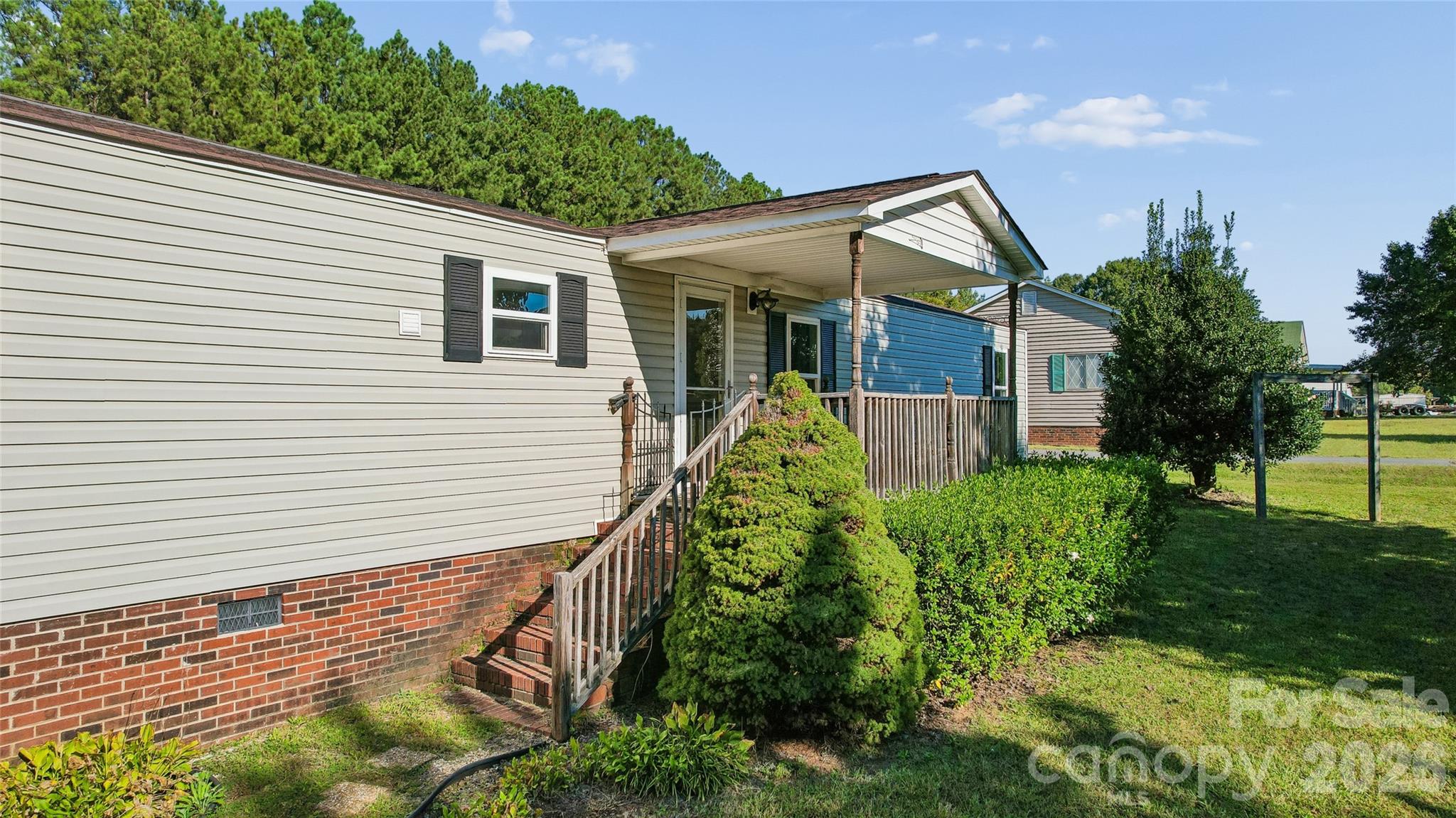 6795 N Turner Drive Property Photo 2