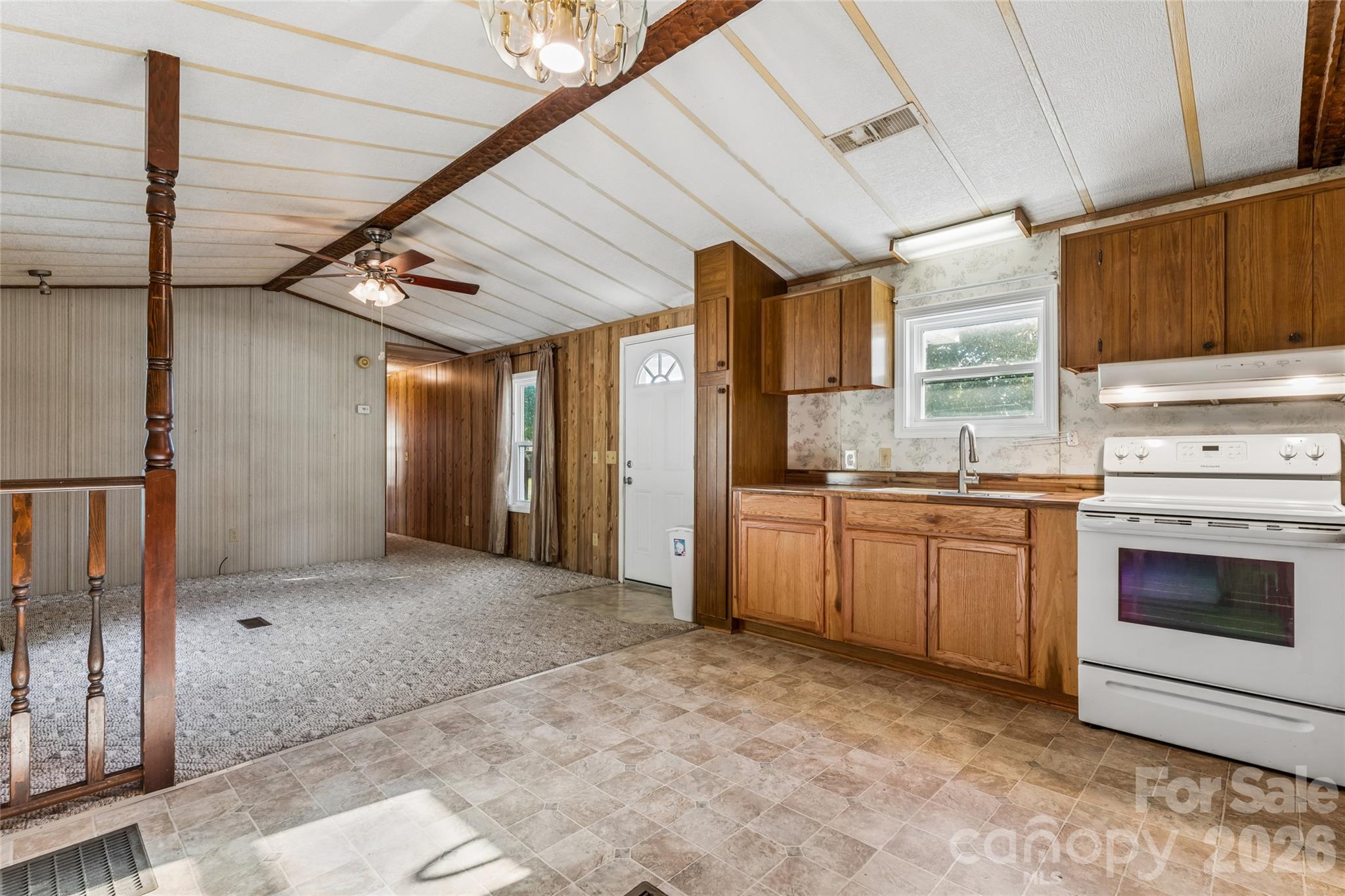 6795 N Turner Drive Property Photo 4