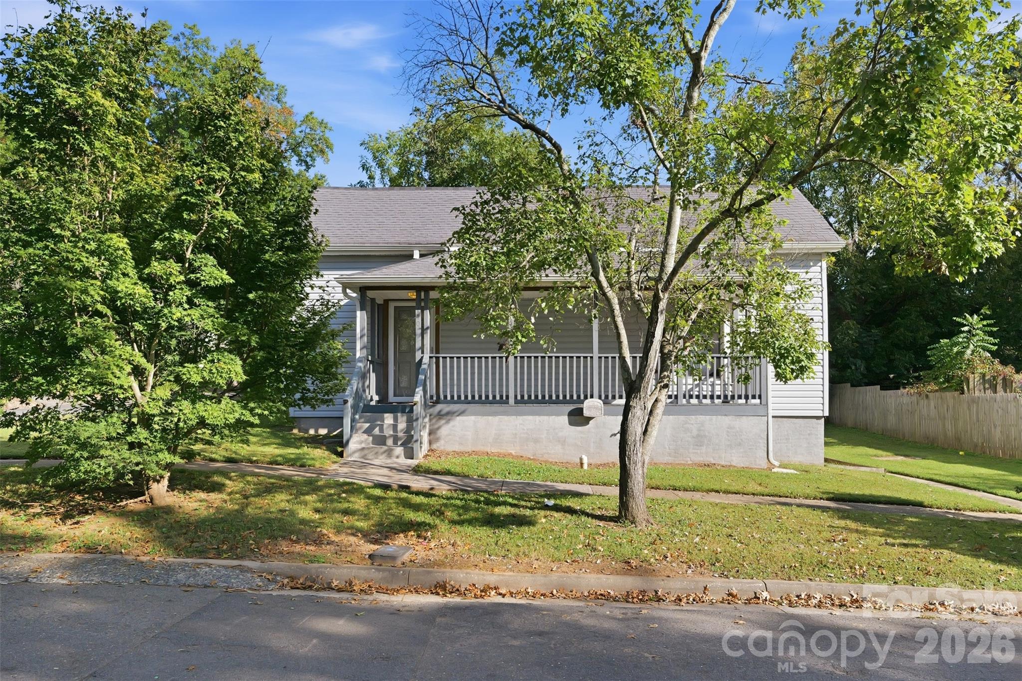 140 Aikman Avenue Property Photo 2