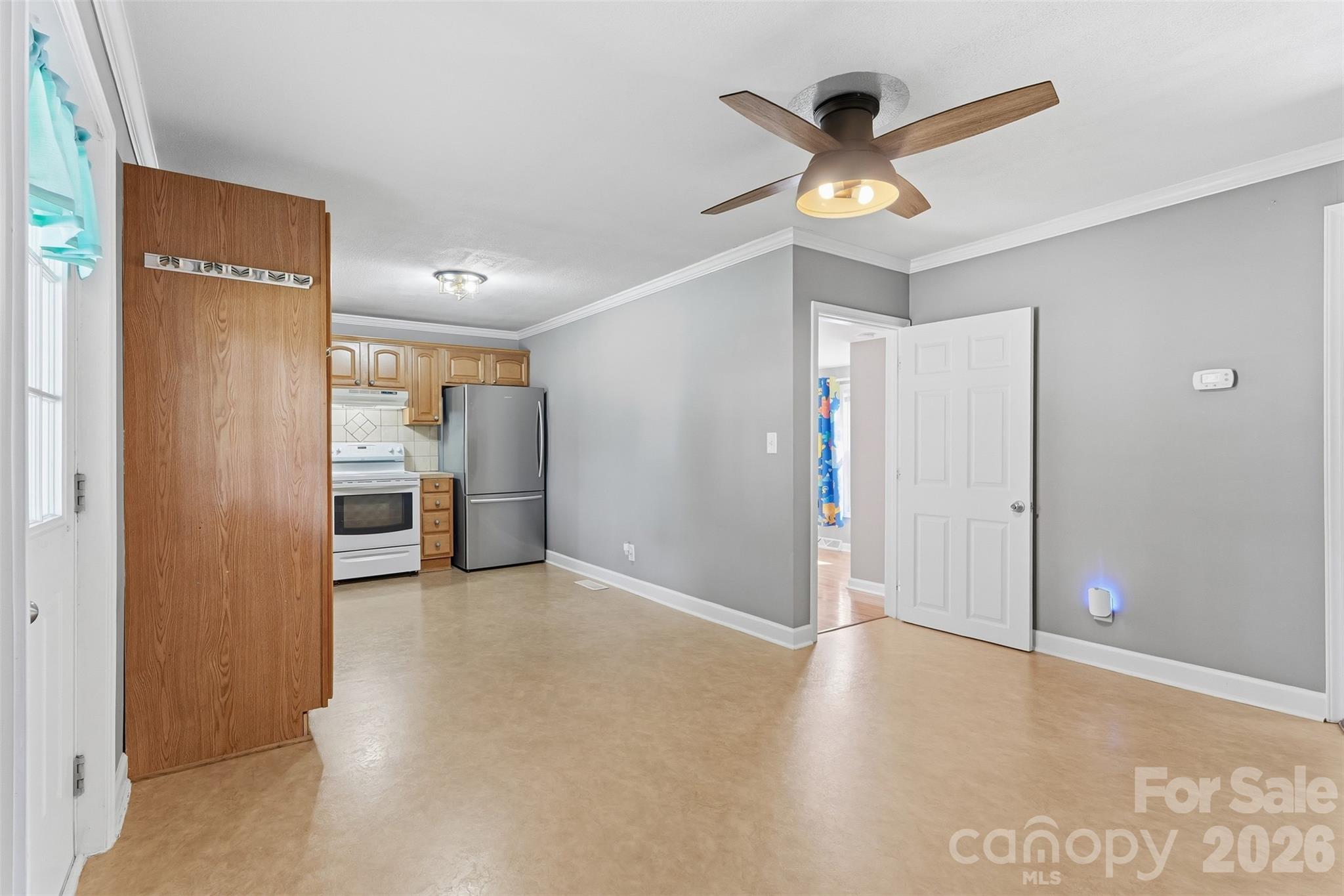 140 Aikman Avenue Property Photo 13