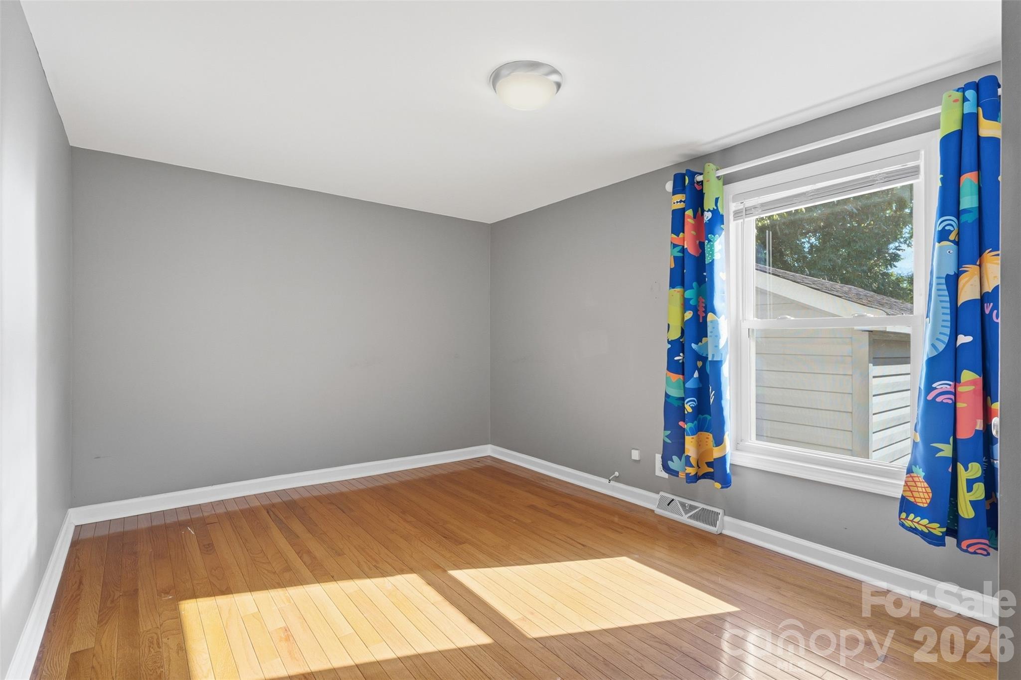 140 Aikman Avenue Property Photo 18