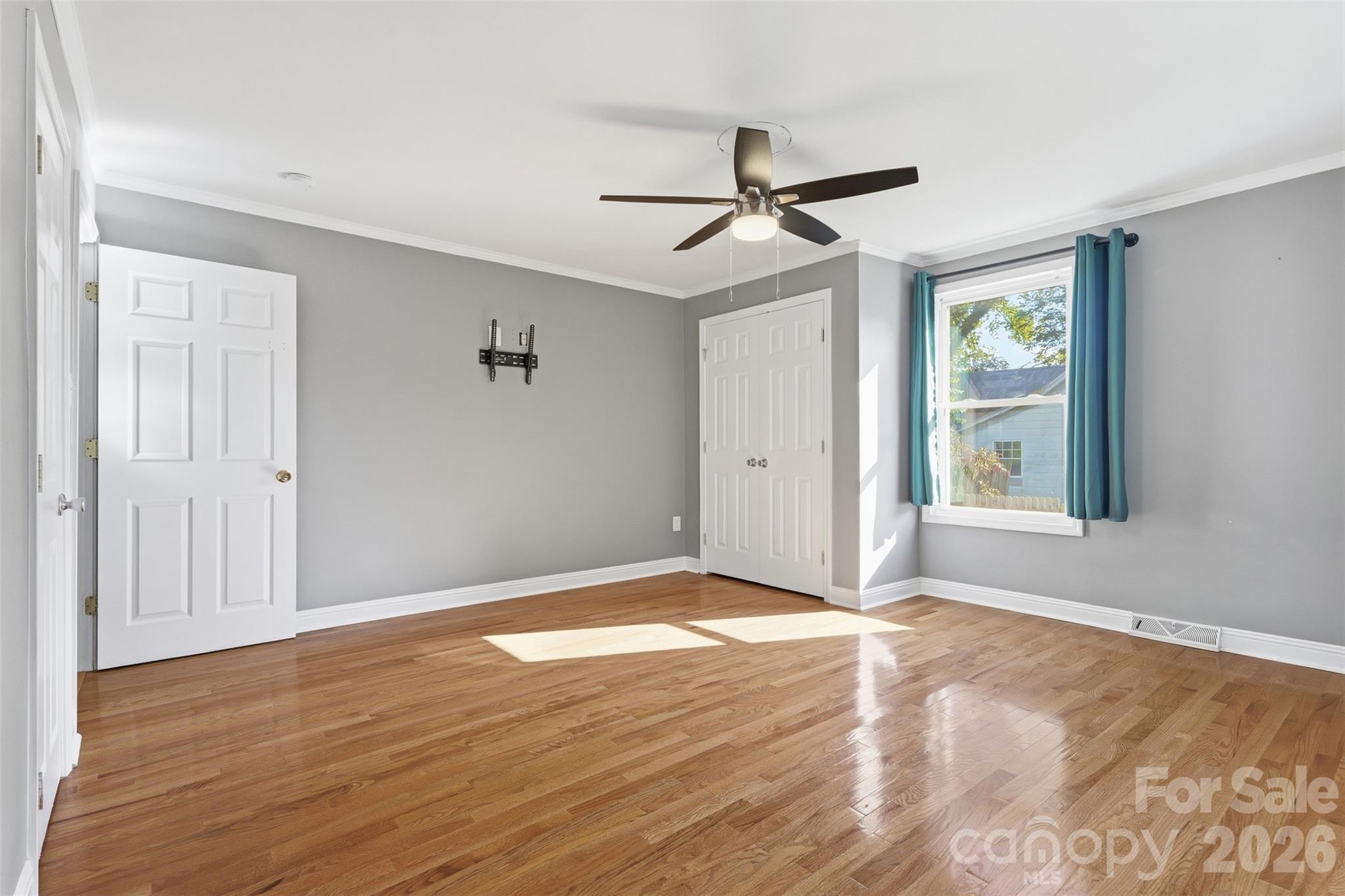 140 Aikman Avenue Property Photo 24