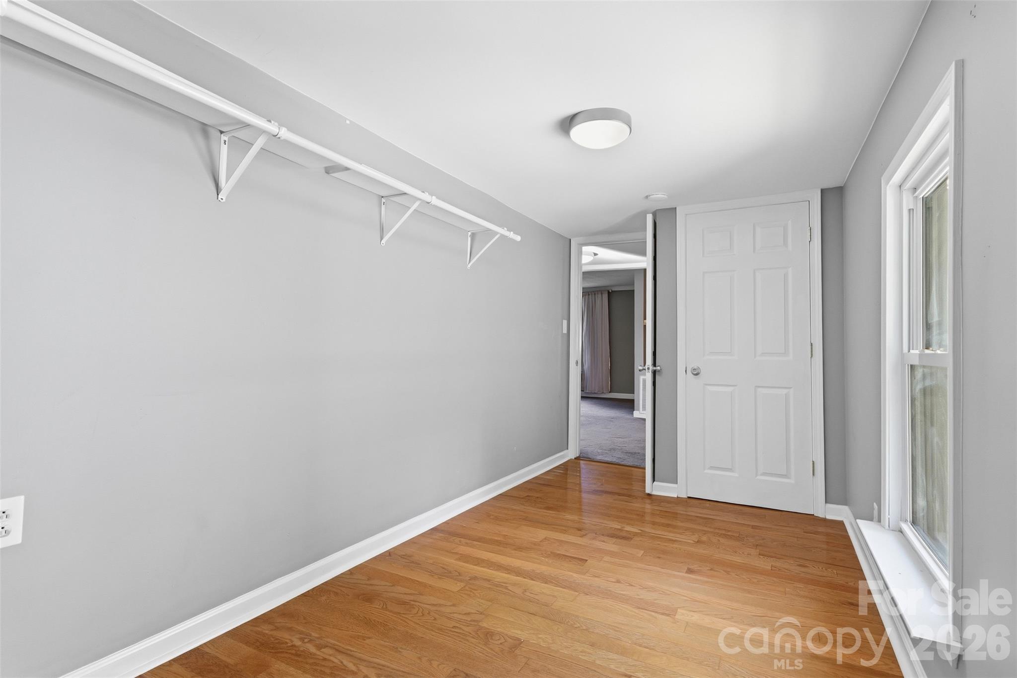 140 Aikman Avenue Property Photo 27