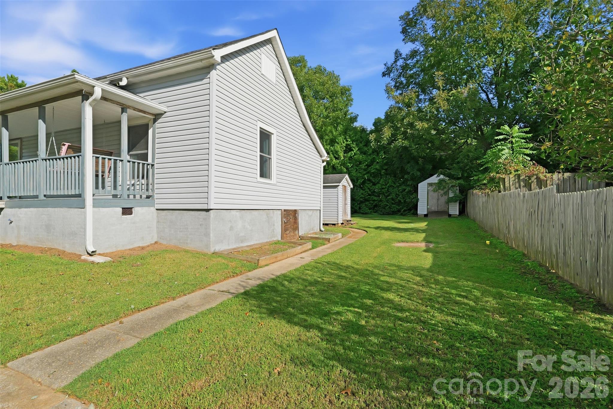140 Aikman Avenue Property Photo 36