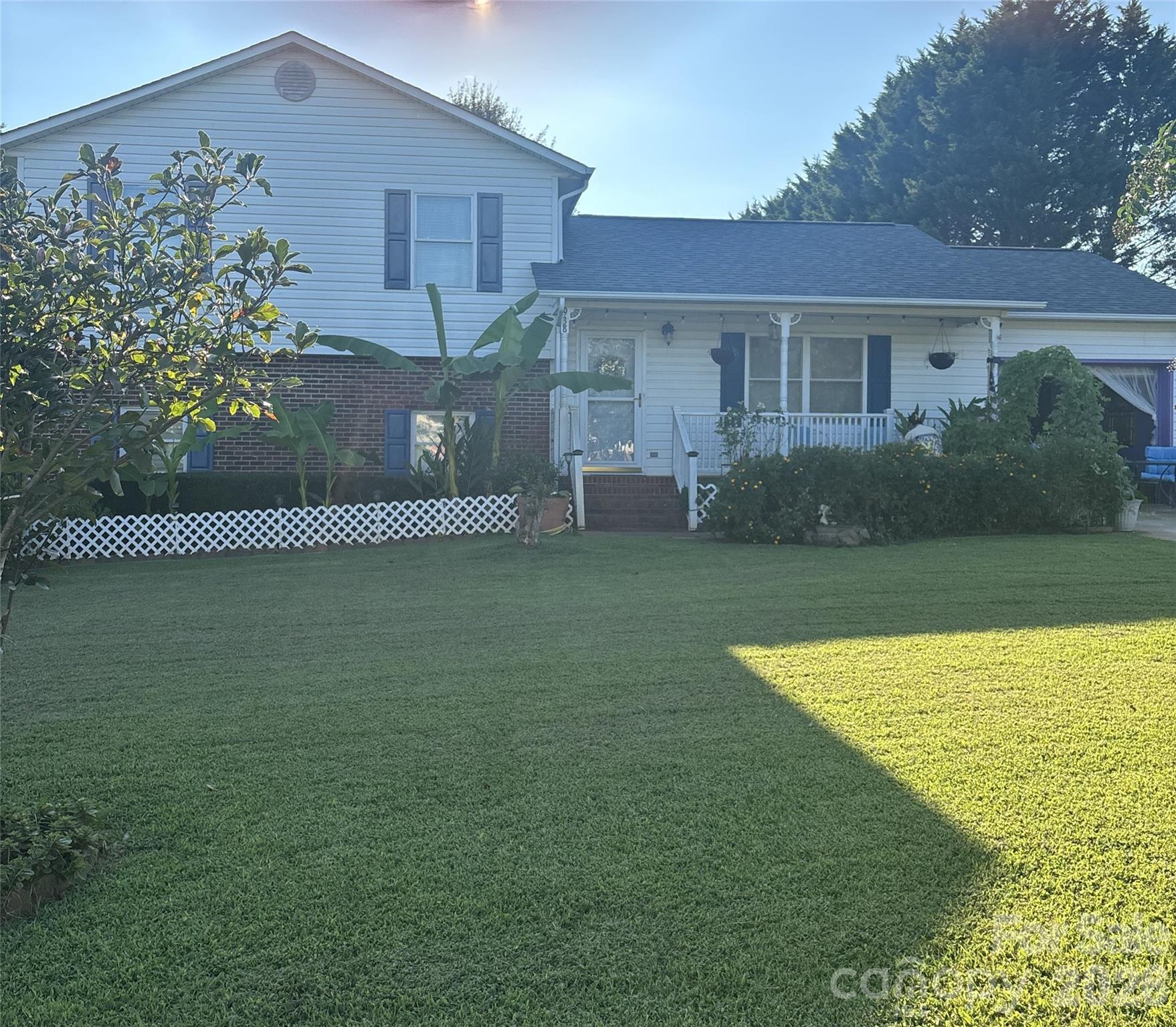 938 Lyndsey Brooke Court Property Photo 1