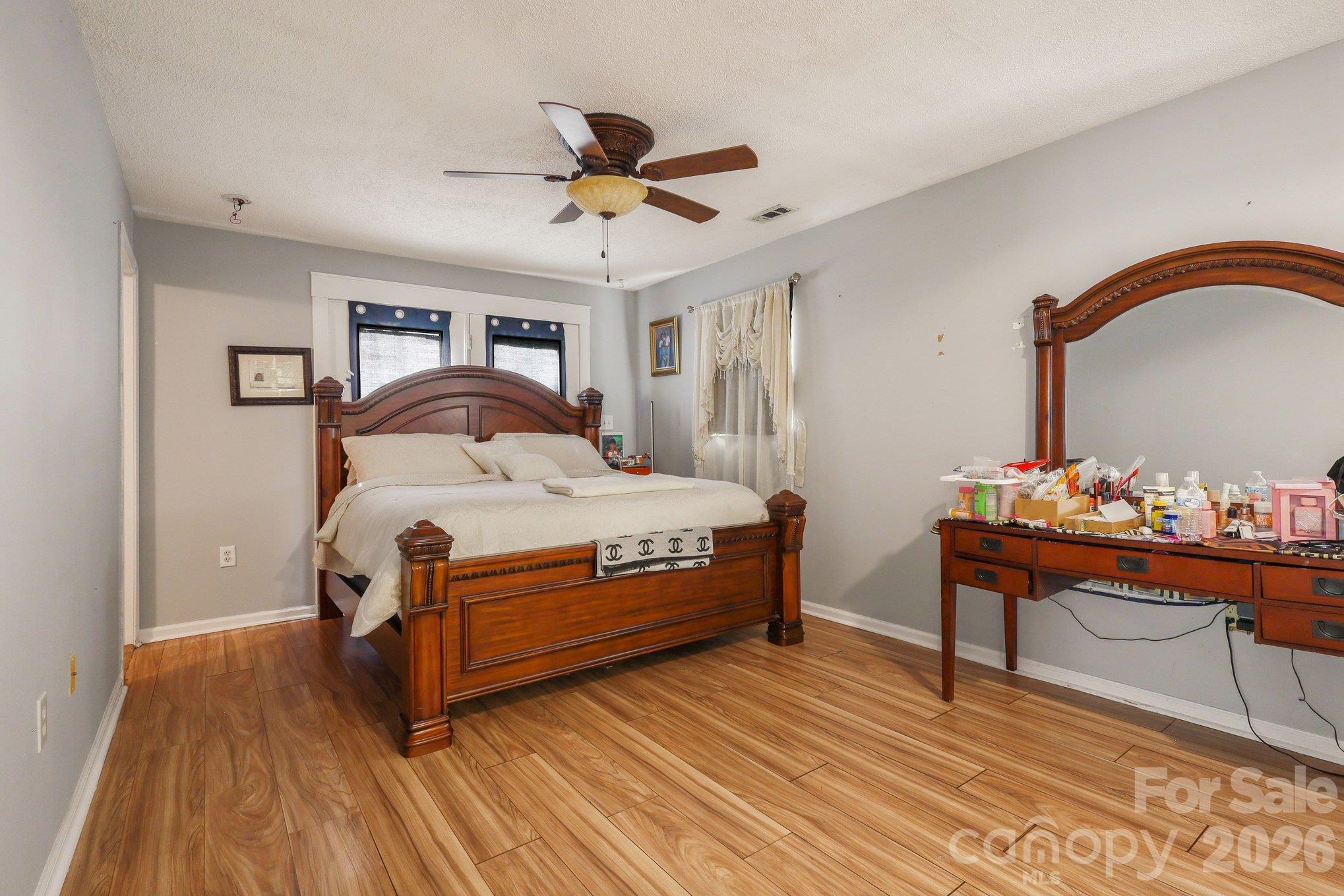 938 Lyndsey Brooke Court Property Photo 4