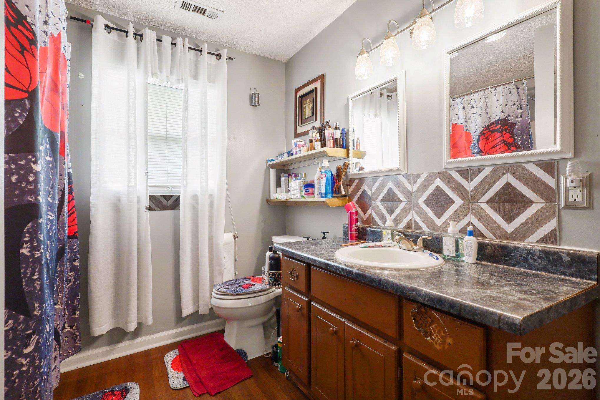 938 Lyndsey Brooke Court Property Photo 8