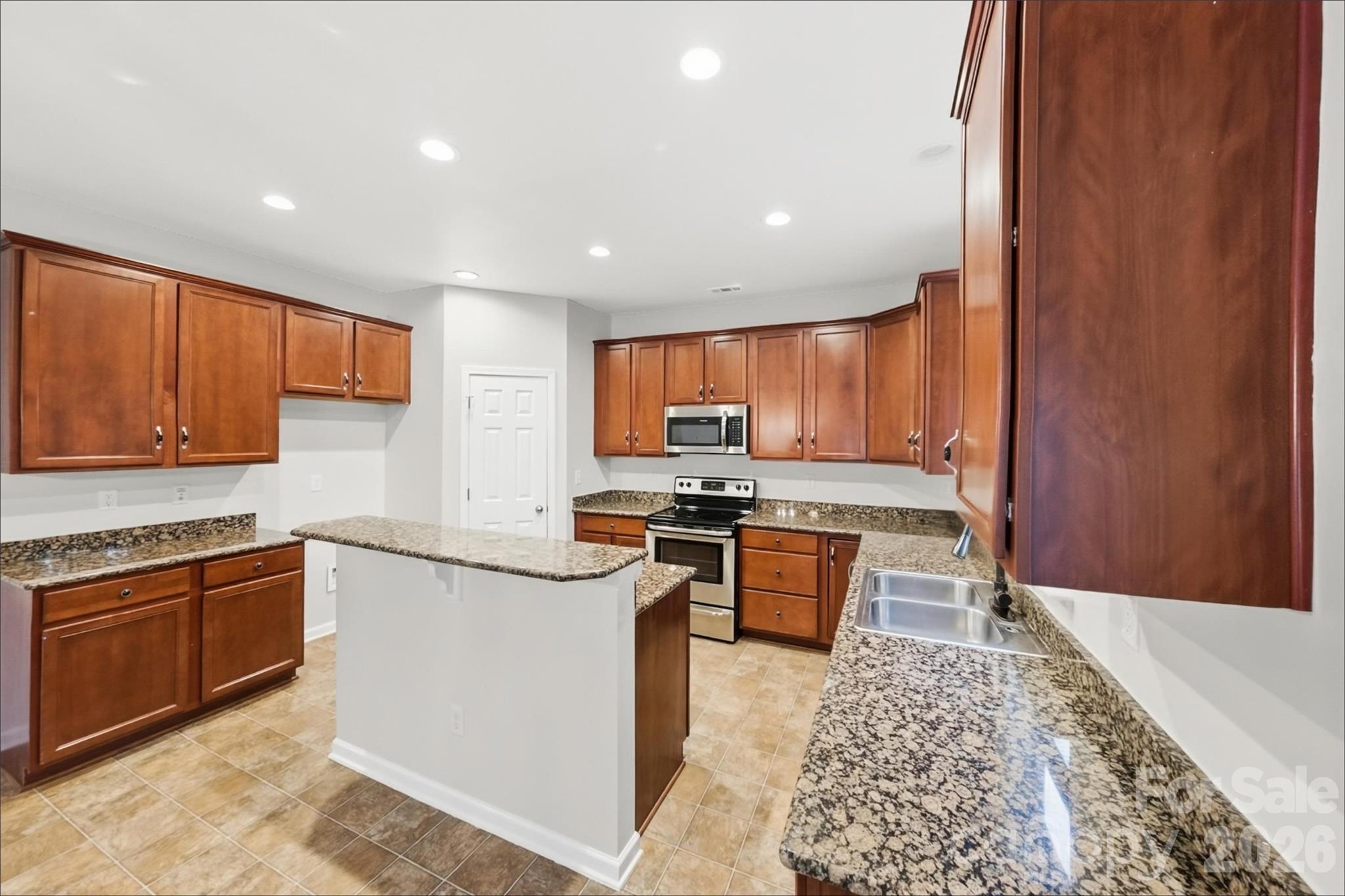 3041 Kilbeggan Drive Property Photo 6