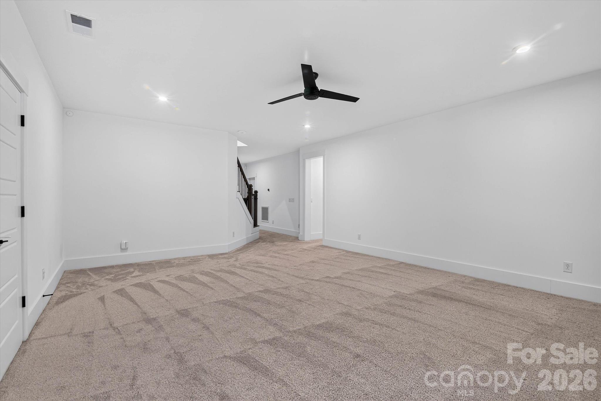 1216 Glade Arch Lane Property Photo 2