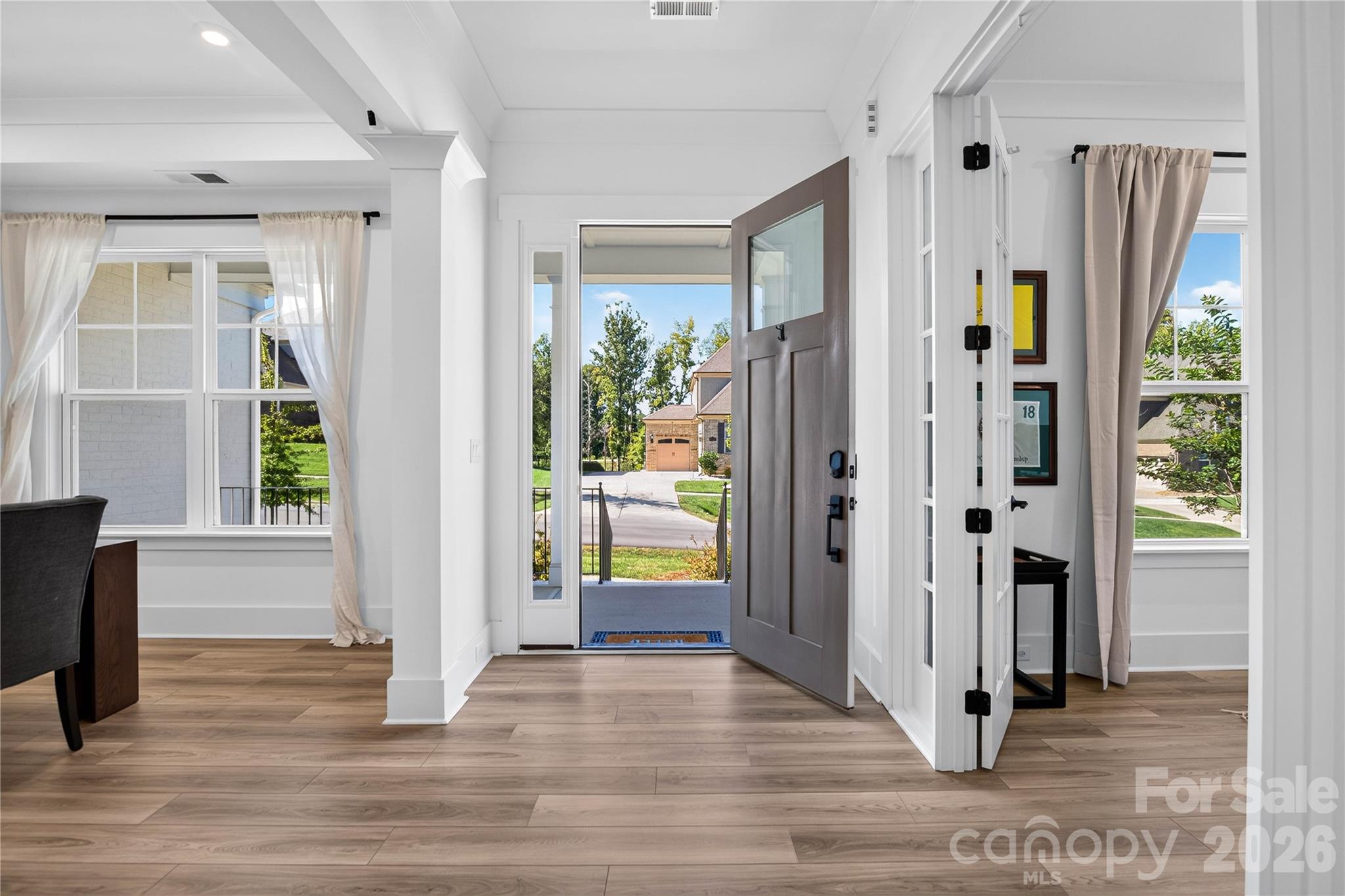 1216 Glade Arch Lane Property Photo 6