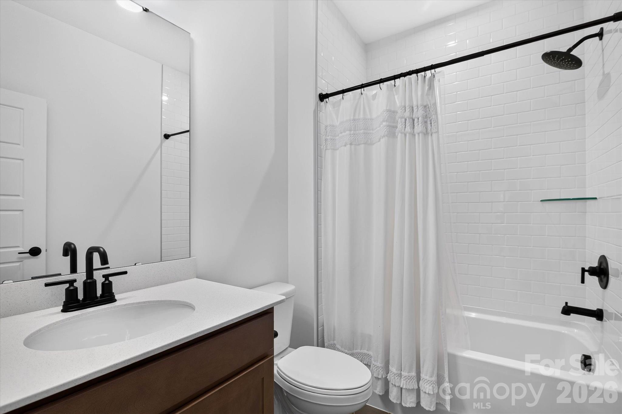 1216 Glade Arch Lane Property Photo 23