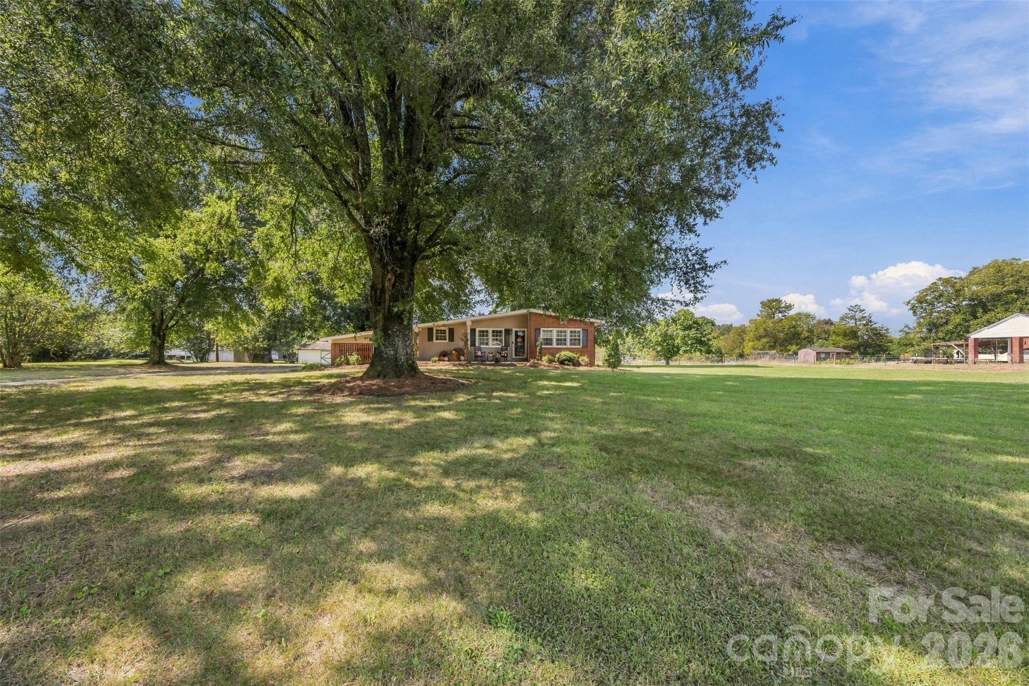 1691 Cat Square Road Property Photo 3