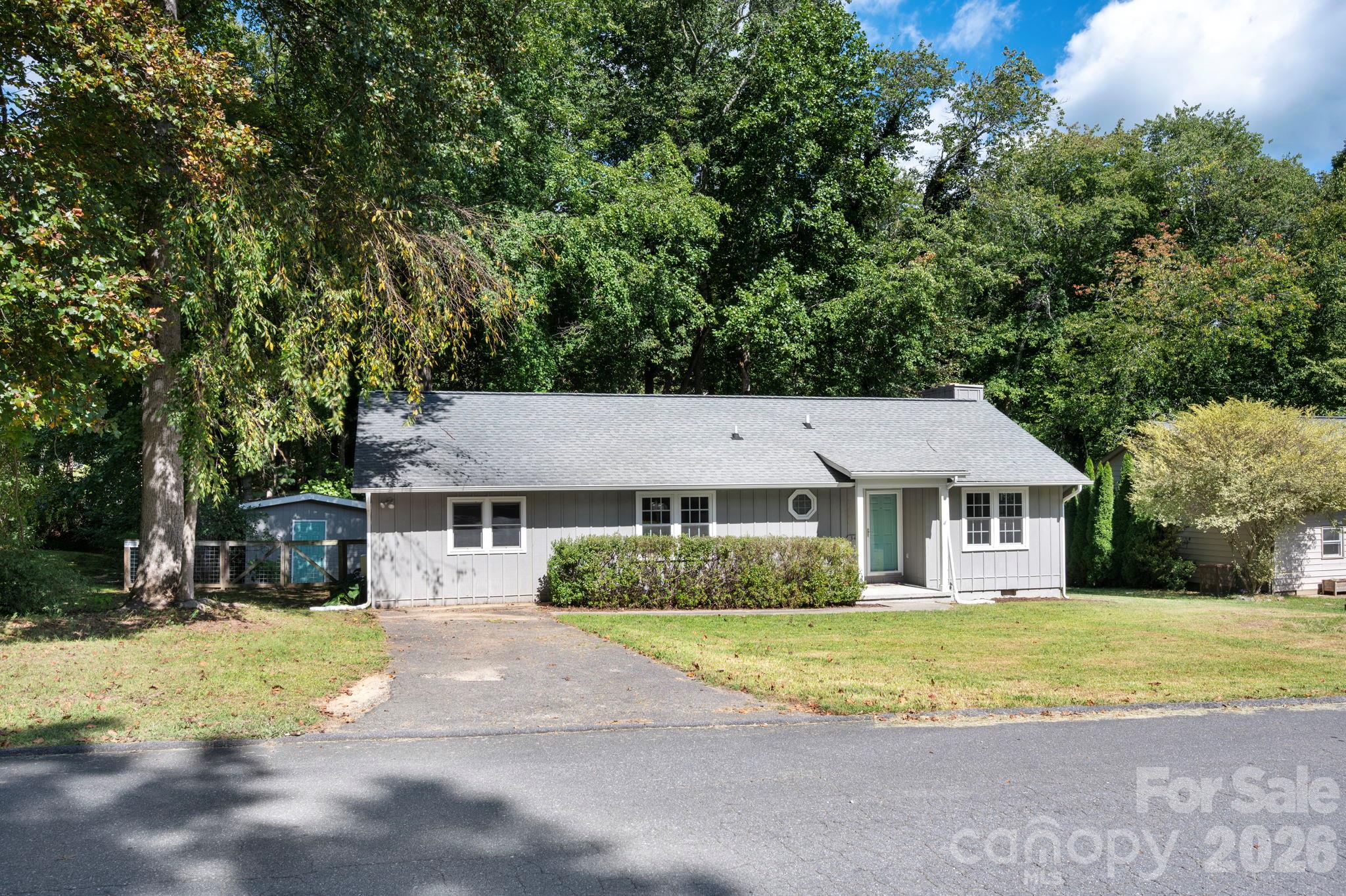 340 Genesis Circle Property Photo 1