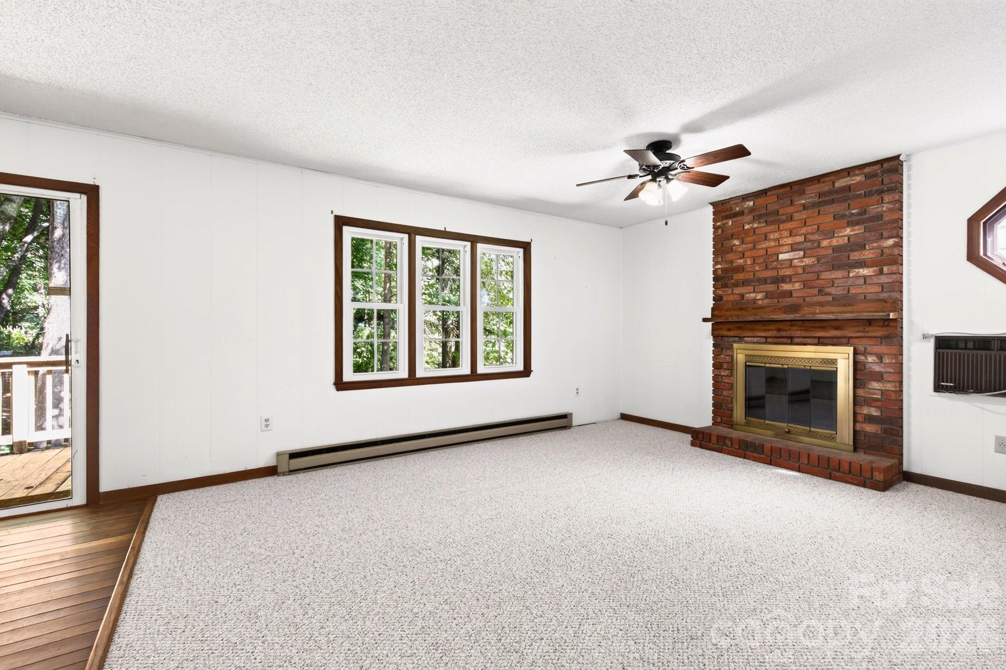 340 Genesis Circle Property Photo 5