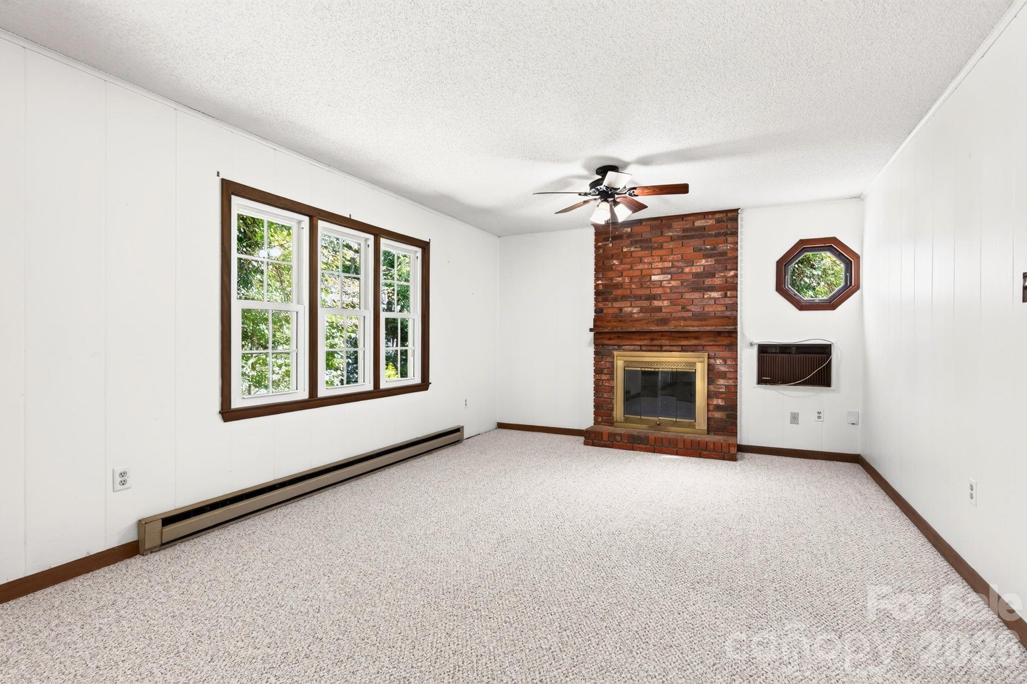 340 Genesis Circle Property Photo 6
