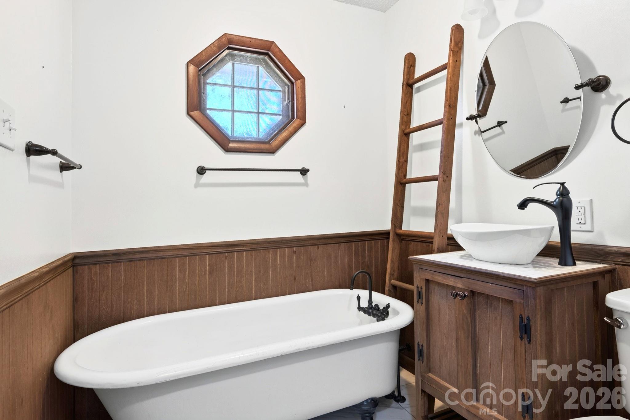 340 Genesis Circle Property Photo 13