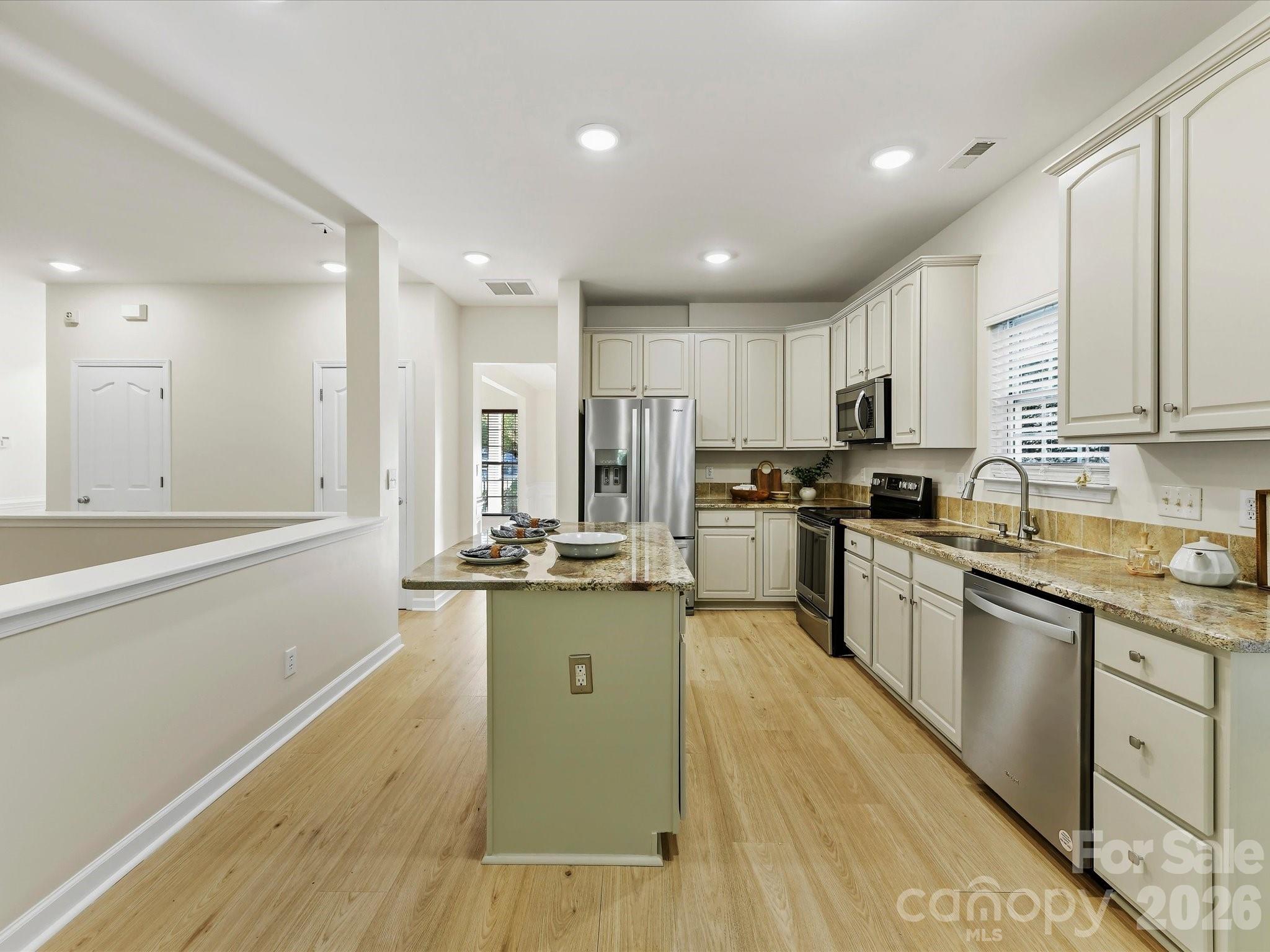 8128 Madrigal Court Property Photo 13