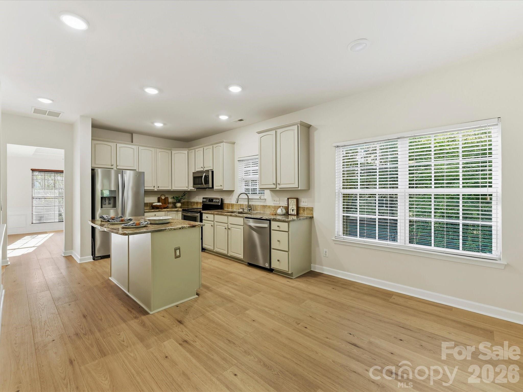 8128 Madrigal Court Property Photo 14