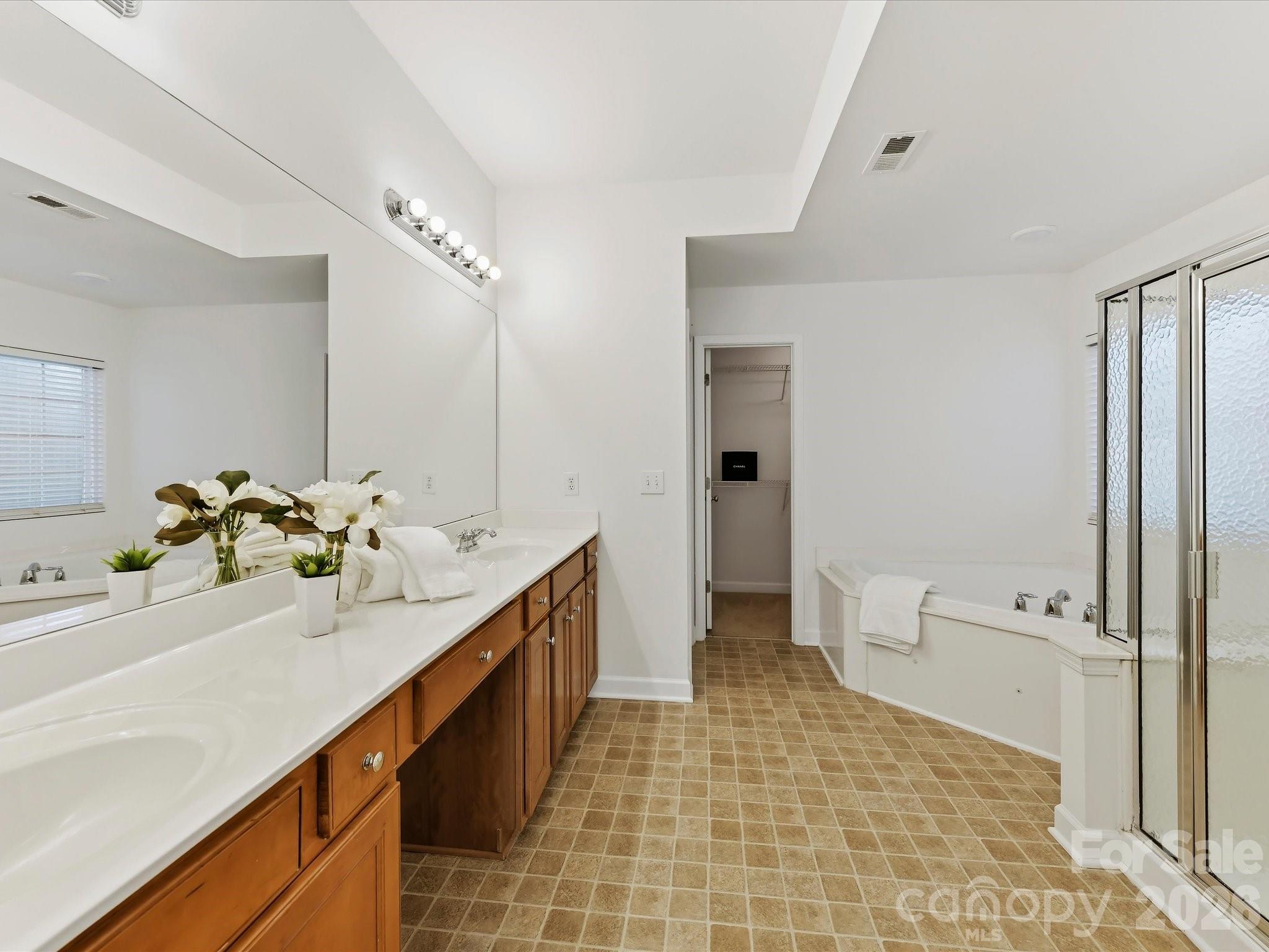 8128 Madrigal Court Property Photo 25