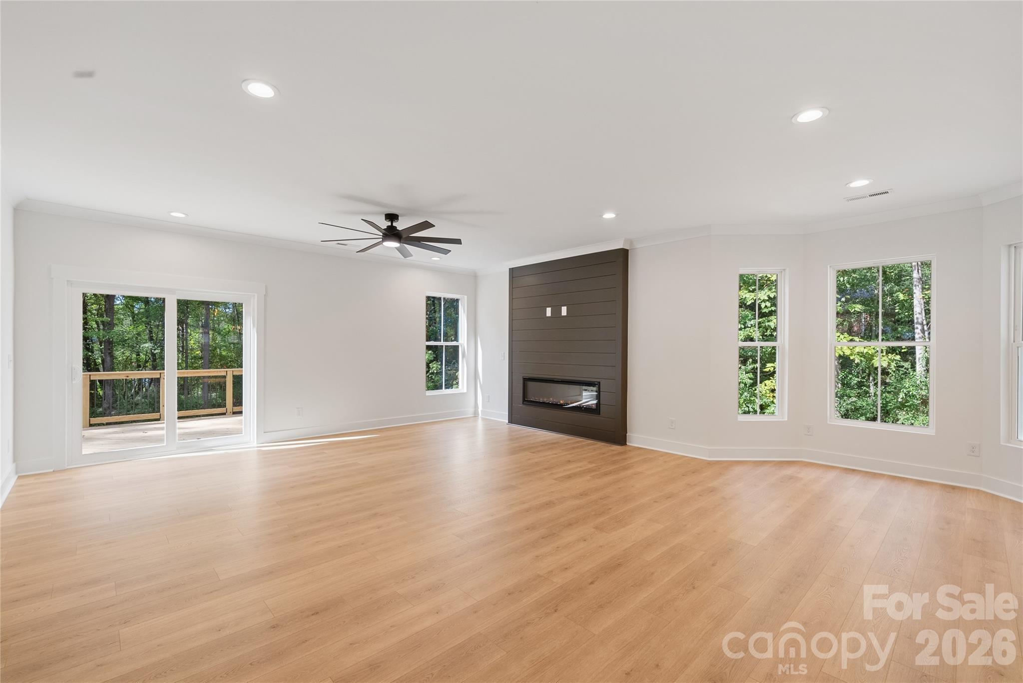 1716 Lake Lee Drive Property Photo 7