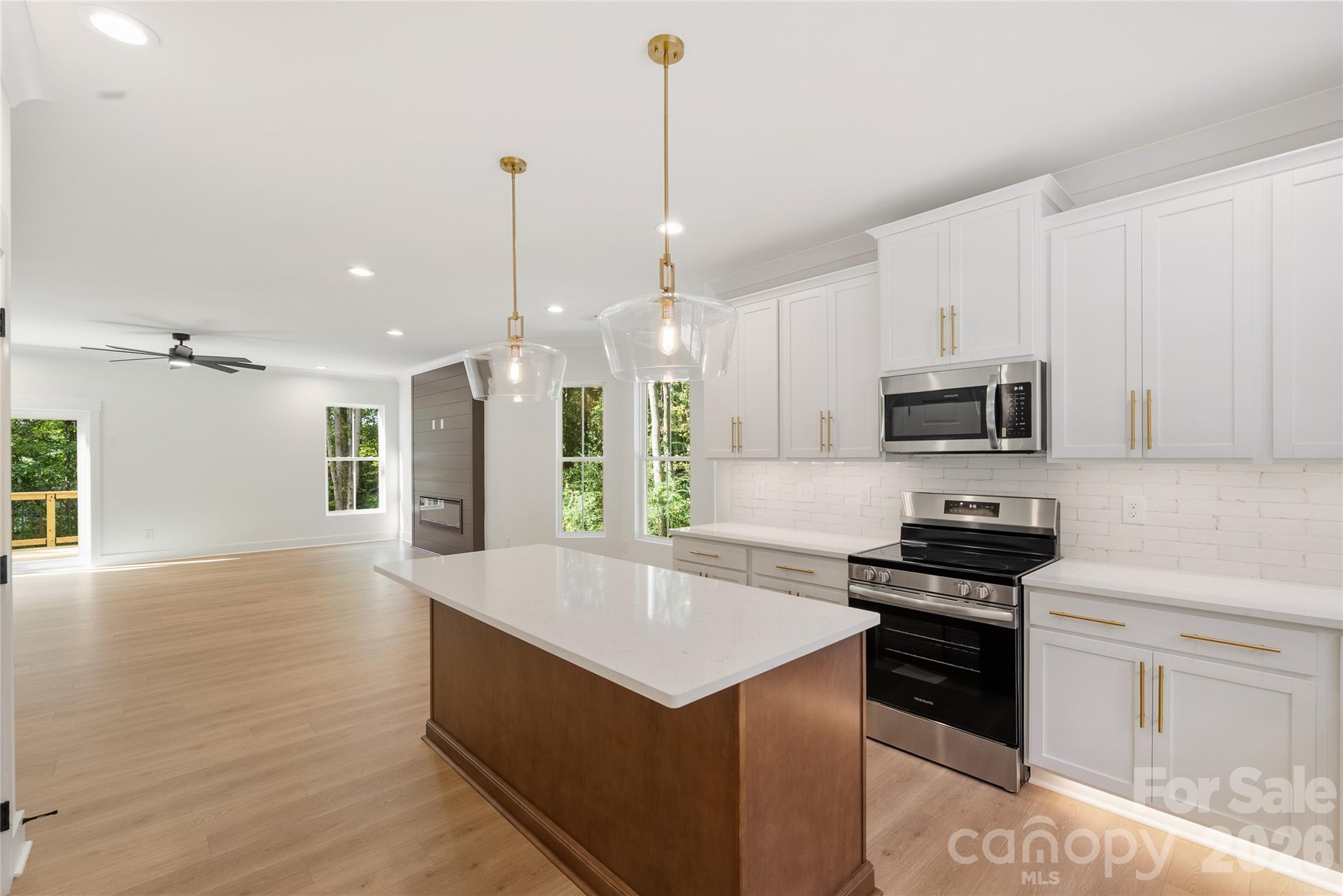 1716 Lake Lee Drive Property Photo 11