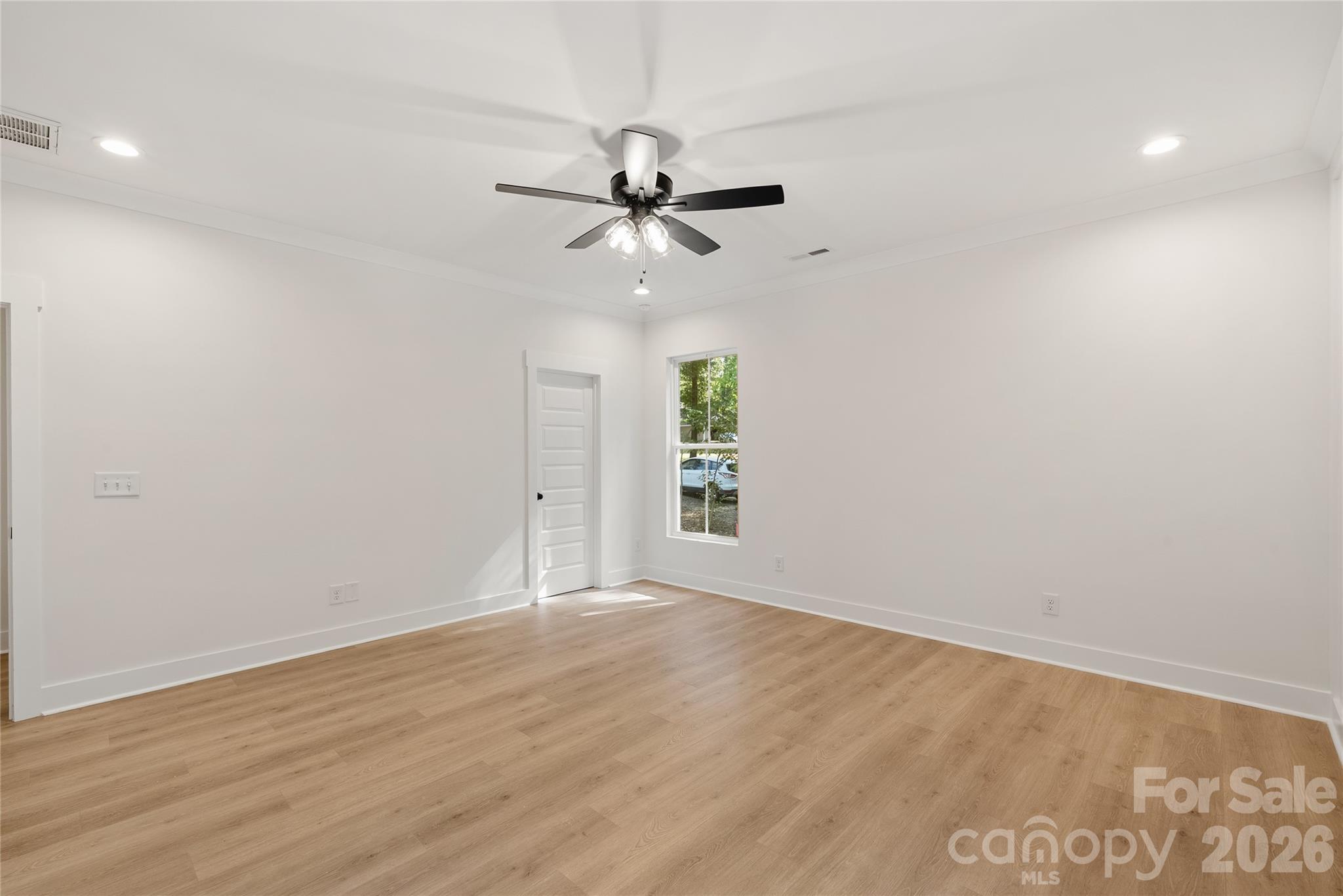 1716 Lake Lee Drive Property Photo 17