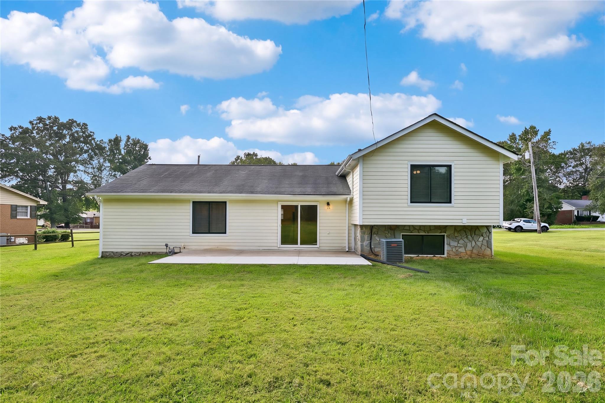 1106 Stanton Drive Property Photo 4