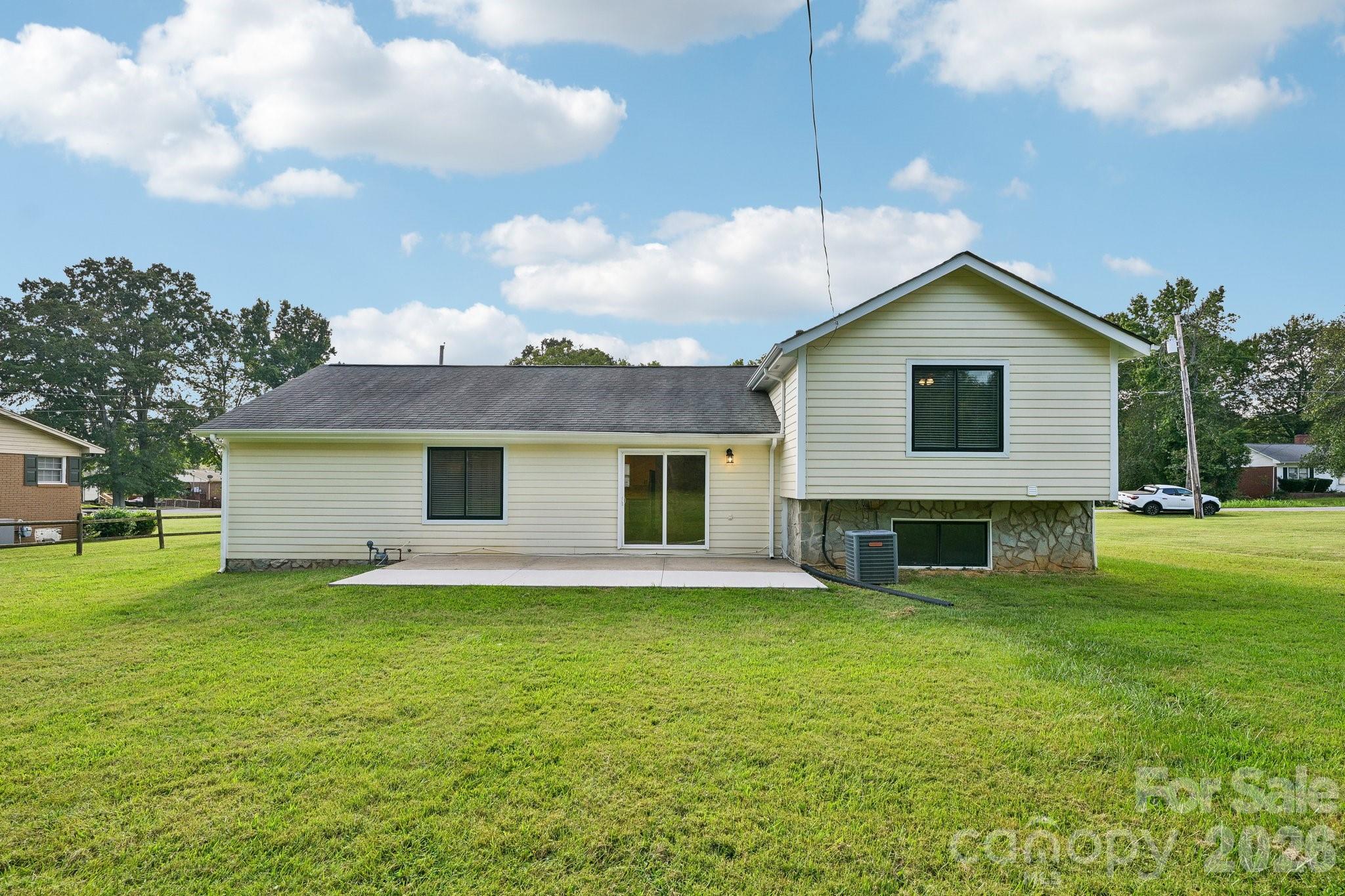 1106 Stanton Drive Property Photo 9