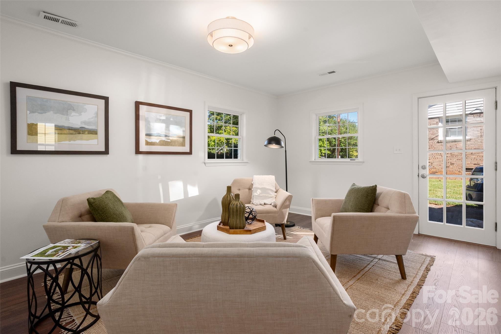 6929 Thorncliff Drive Property Photo 16