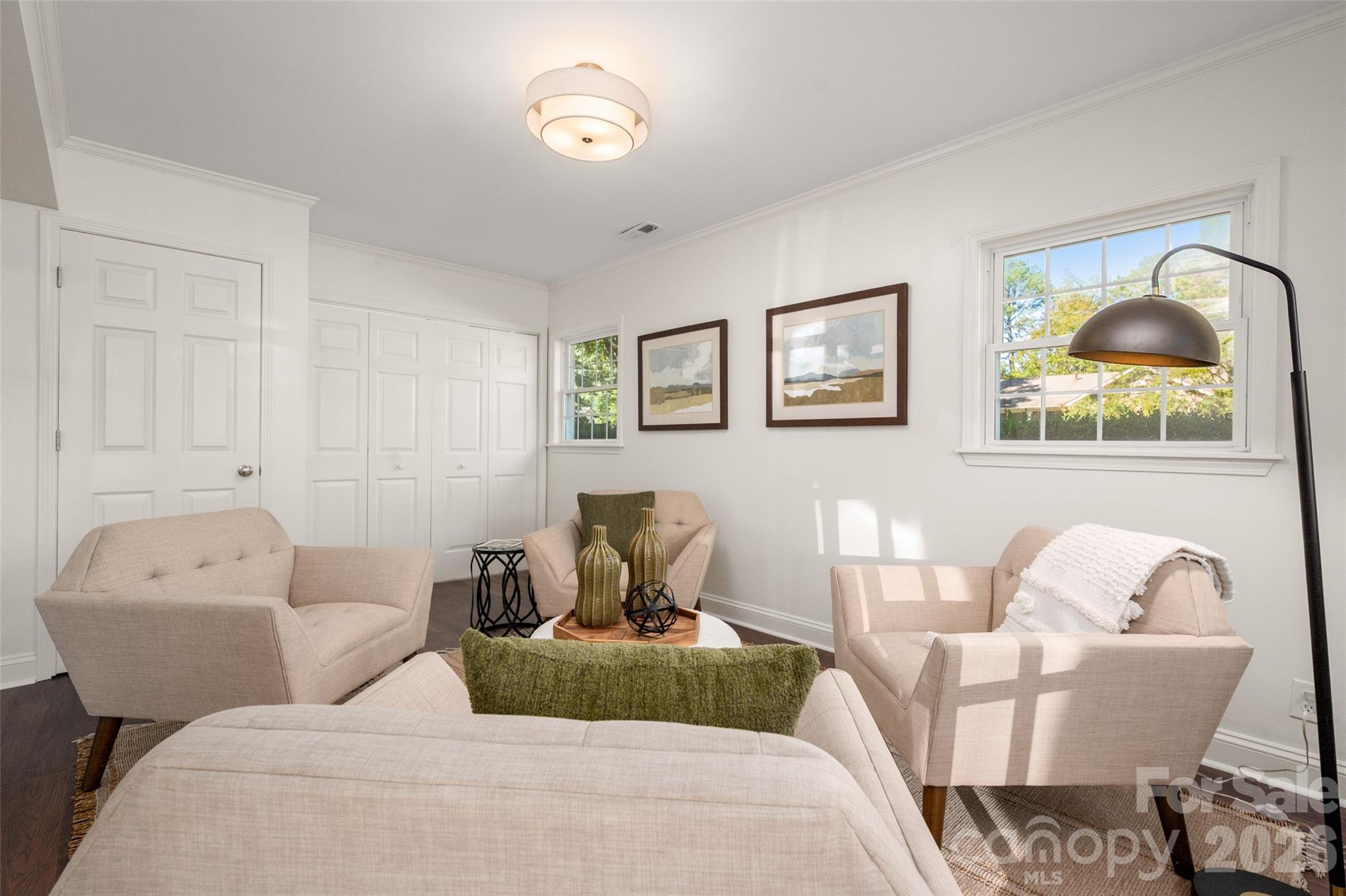 6929 Thorncliff Drive Property Photo 18