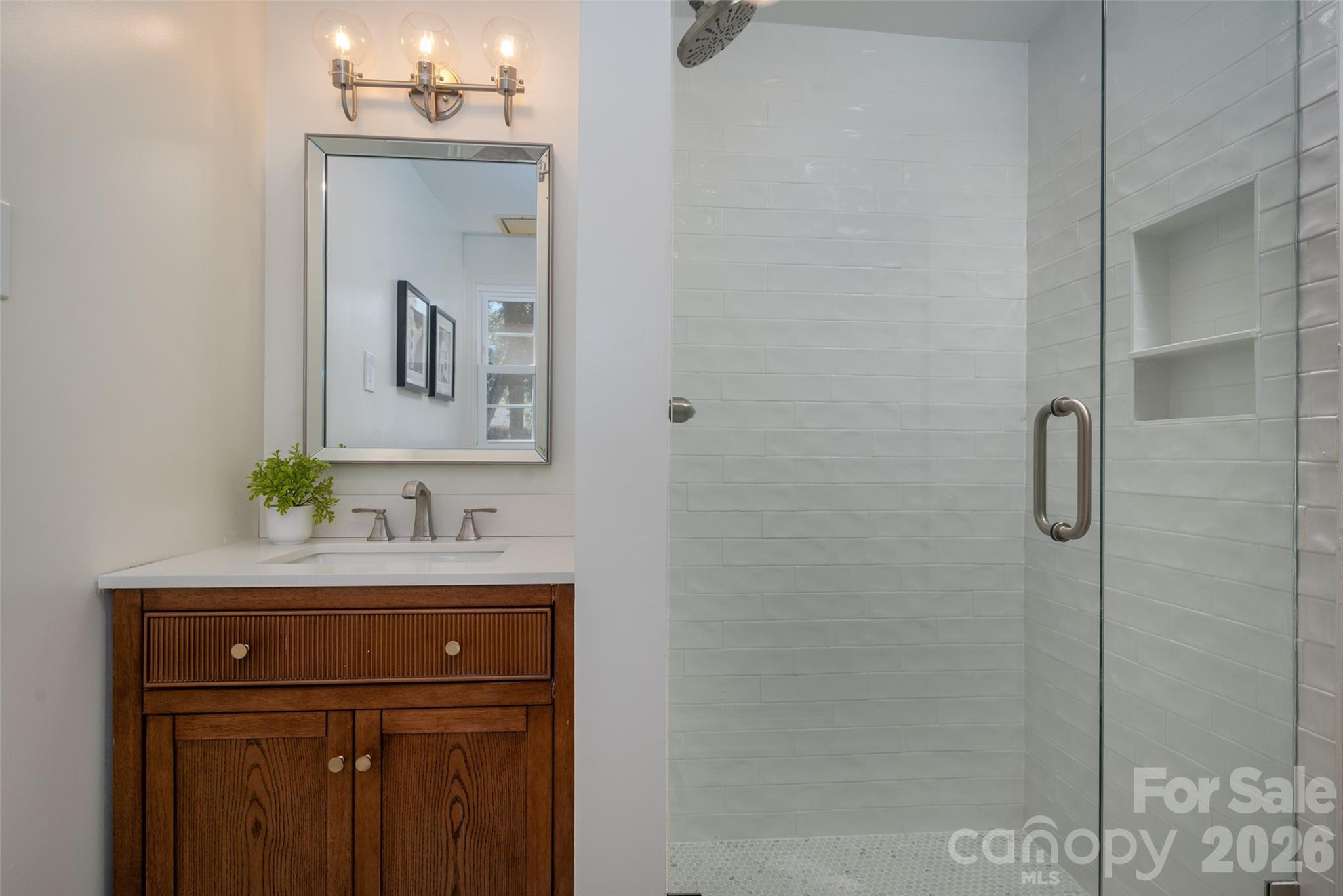 6929 Thorncliff Drive Property Photo 26