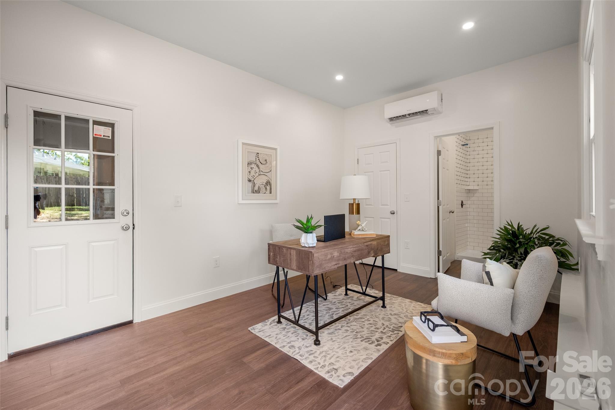 6929 Thorncliff Drive Property Photo 40