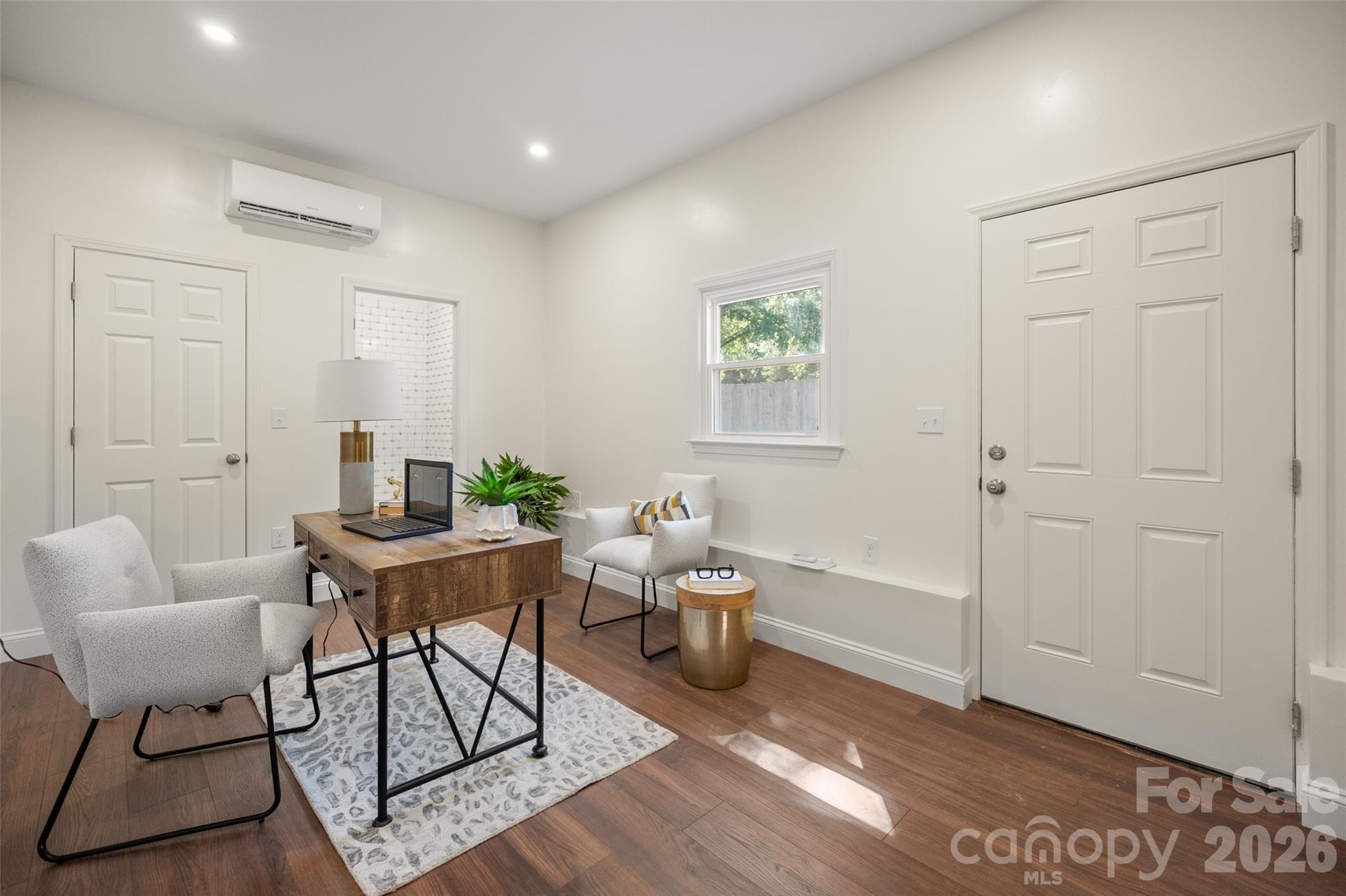 6929 Thorncliff Drive Property Photo 42