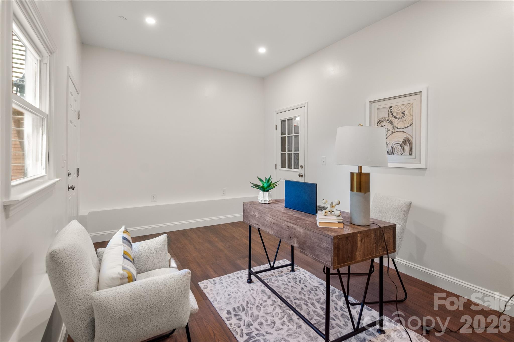 6929 Thorncliff Drive Property Photo 43