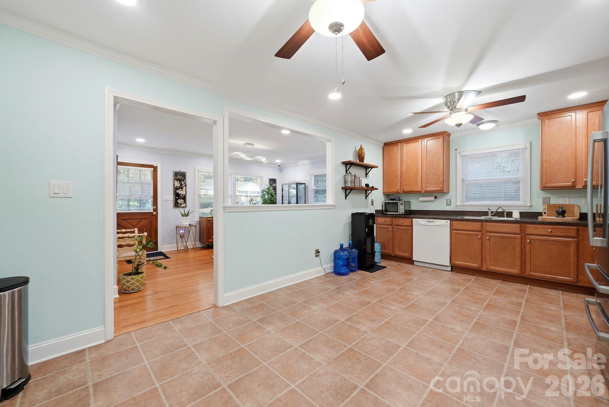 1524 Lanewood Place Property Photo 6