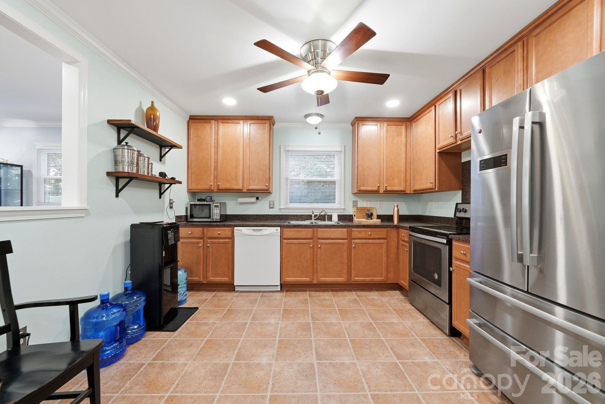 1524 Lanewood Place Property Photo 7