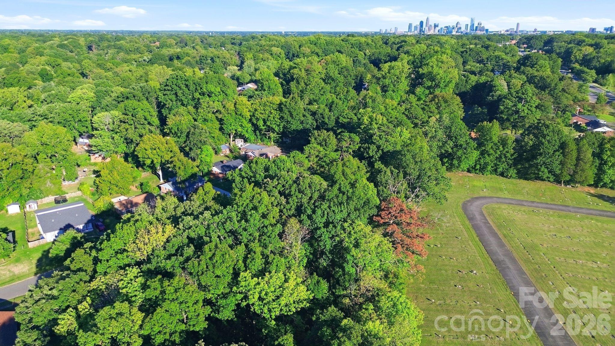 1524 Lanewood Place Property Photo 40