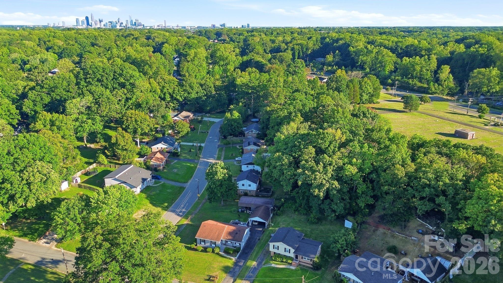 1524 Lanewood Place Property Photo 41